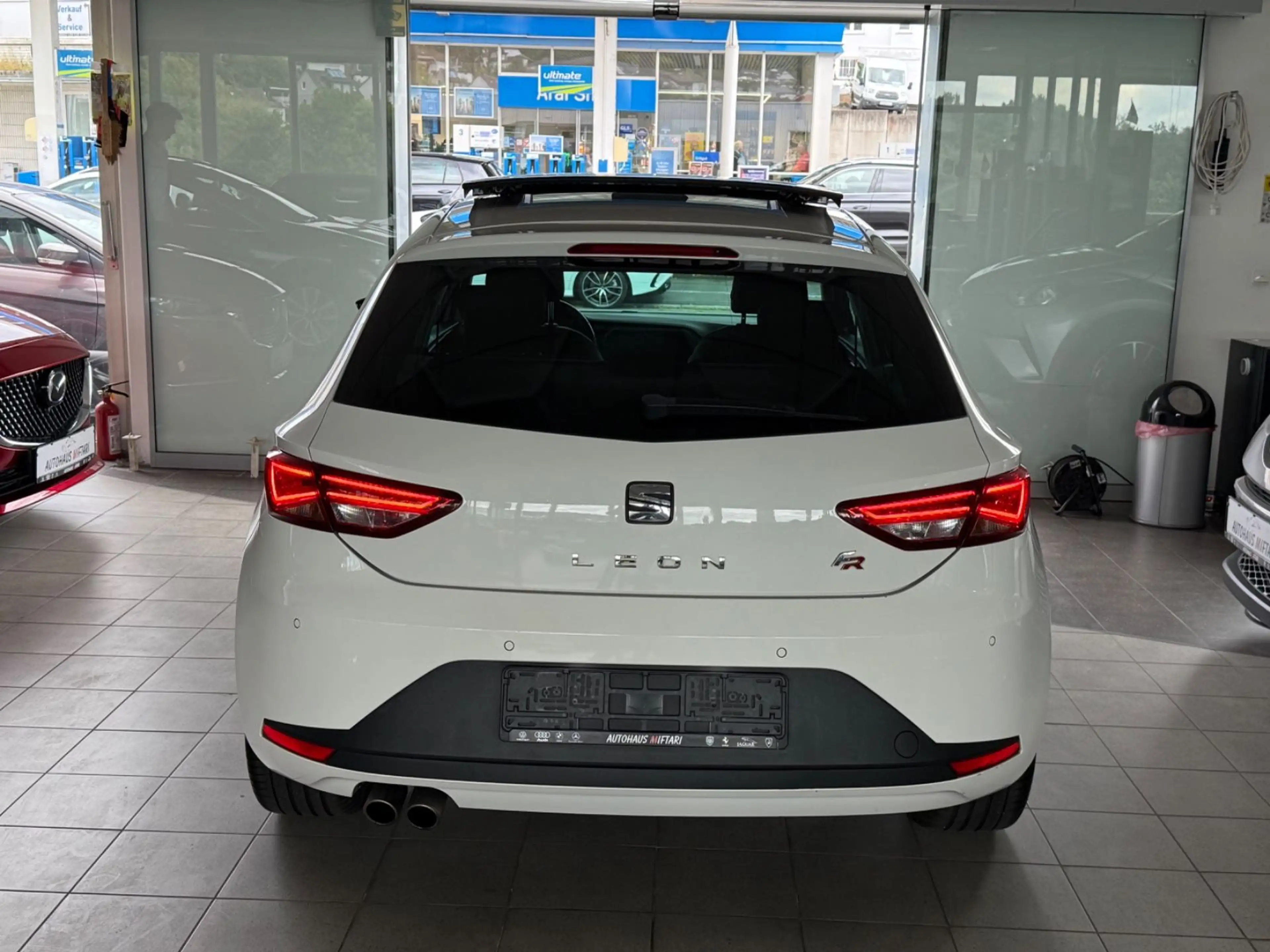 SEAT Leon FR 1.4 TSI Xenon Navi Panorama PDC Leder LM — photo 7