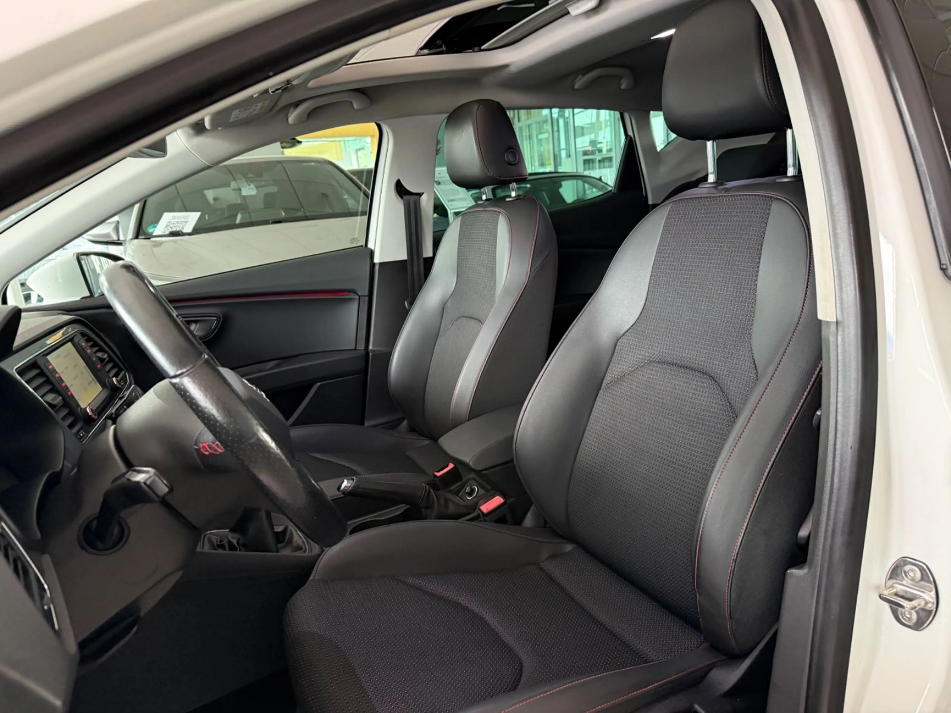 SEAT Leon FR 1.4 TSI Xenon Navi Panorama PDC Leder LM — photo 12