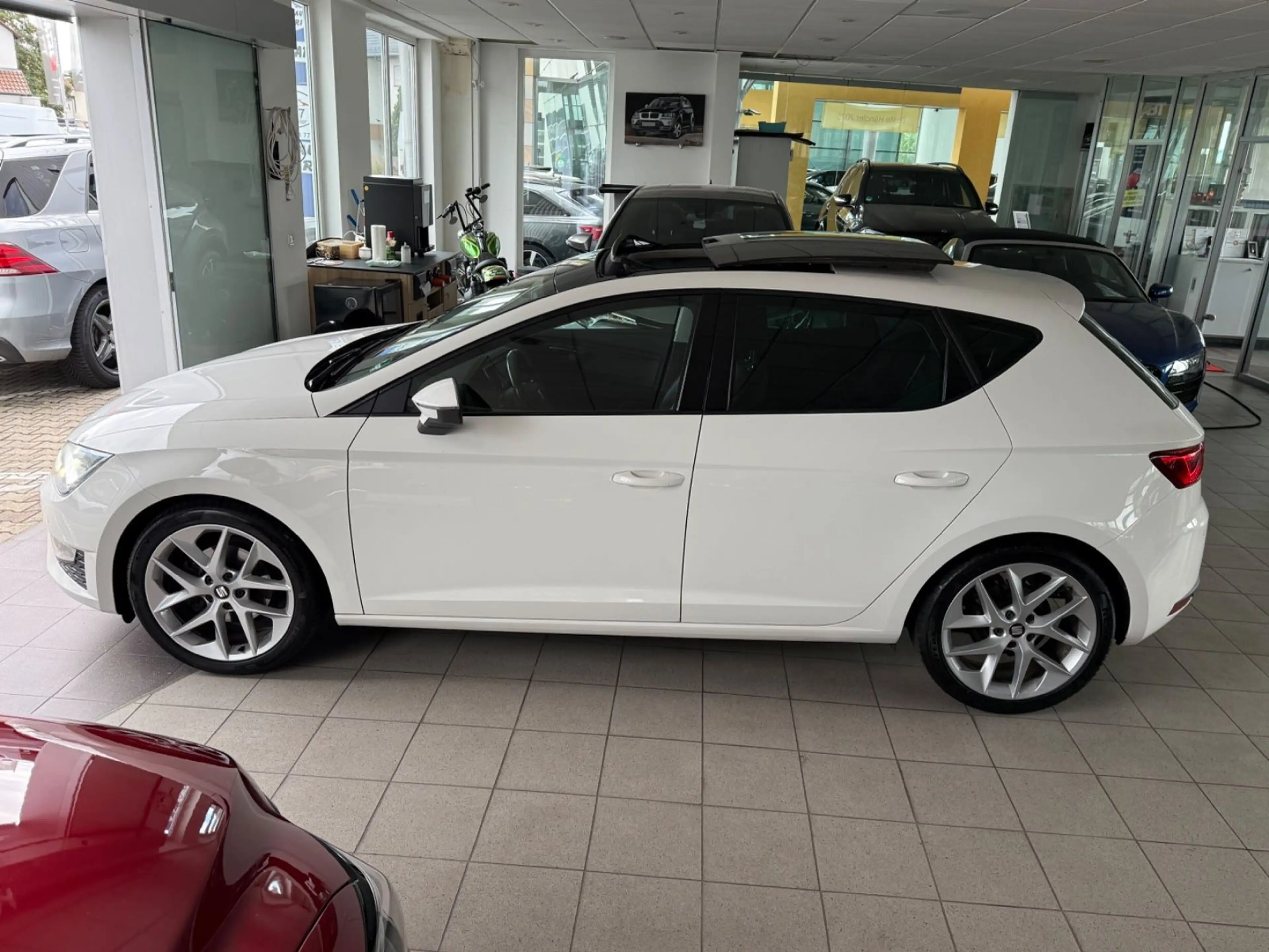 SEAT Leon FR 1.4 TSI Xenon Navi Panorama PDC Leder LM — photo 5