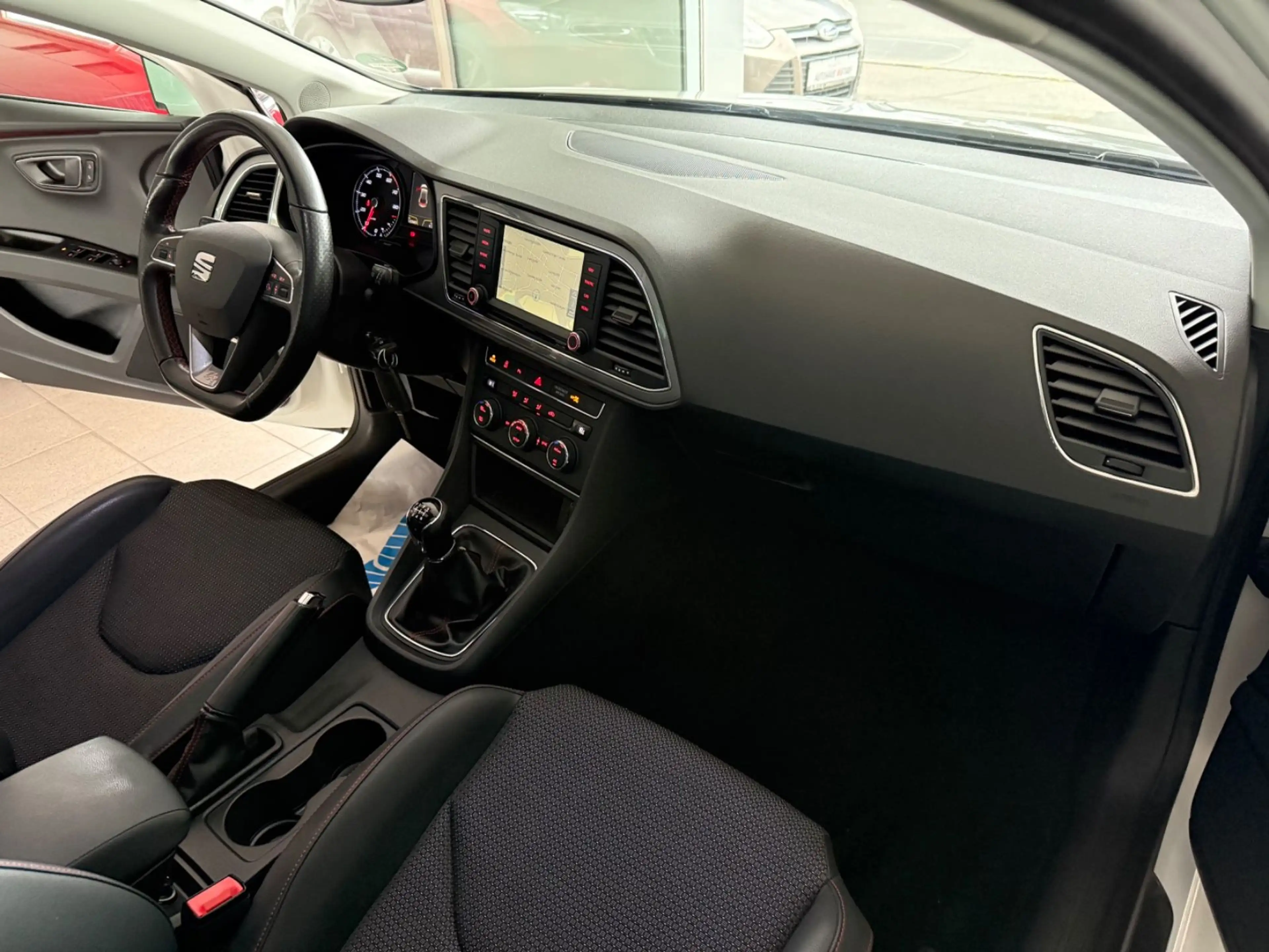 SEAT Leon FR 1.4 TSI Xenon Navi Panorama PDC Leder LM — photo 11