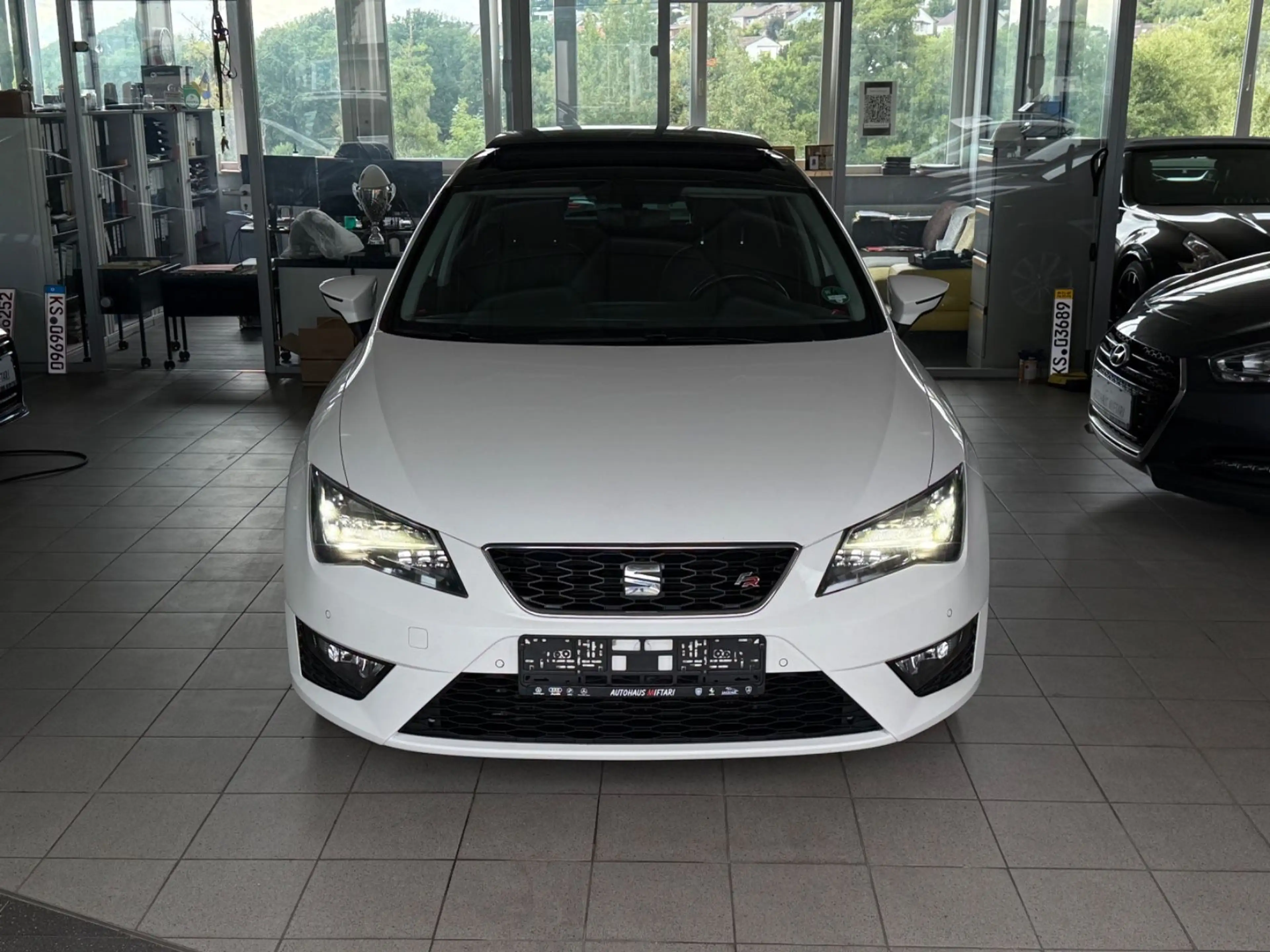 SEAT Leon FR 1.4 TSI Xenon Navi Panorama PDC Leder LM — photo 6