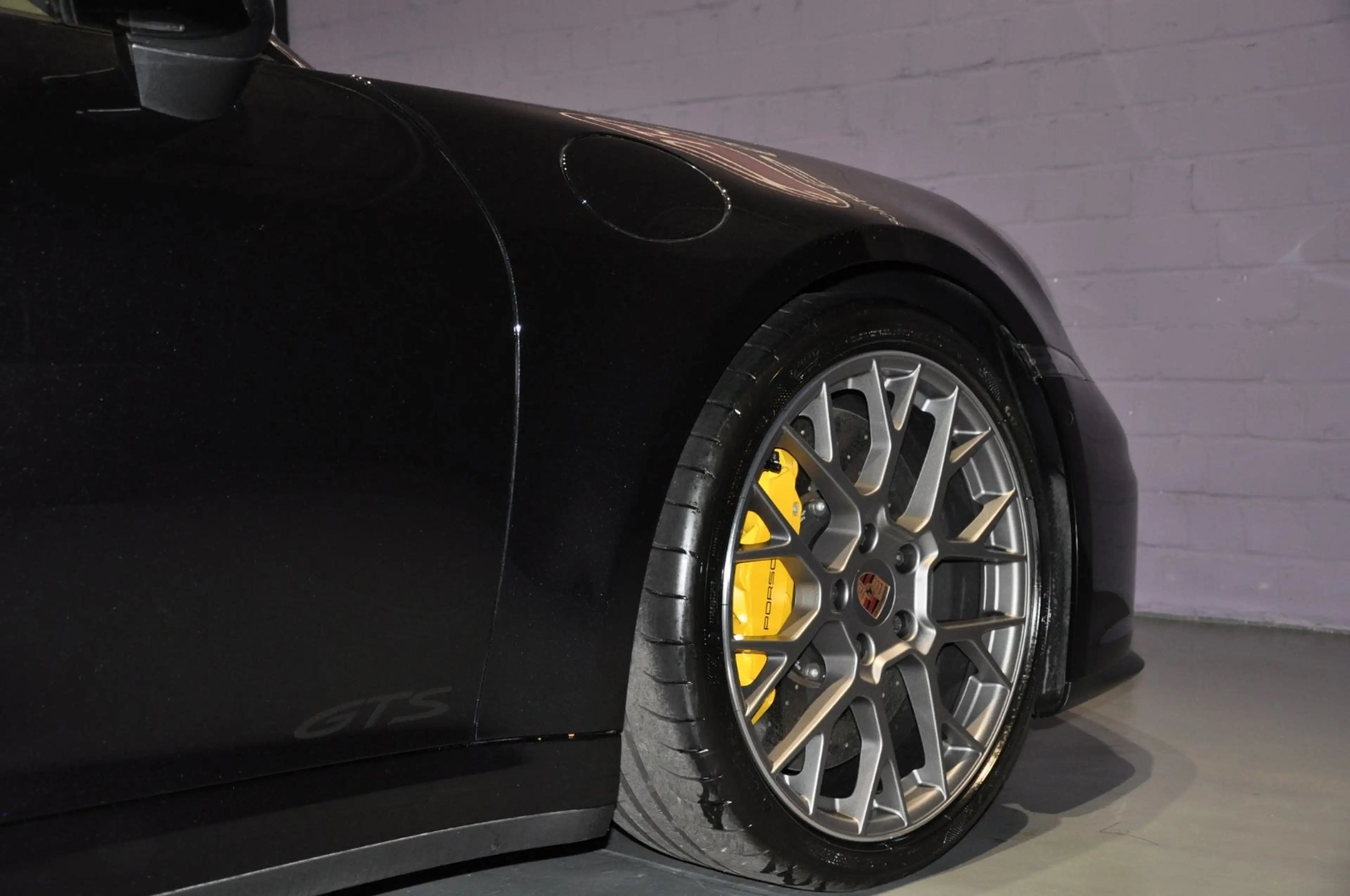 Porsche 911 Carrera 4 GTS T-Hybrid/erste Hand/ 5100 KM — photo 9