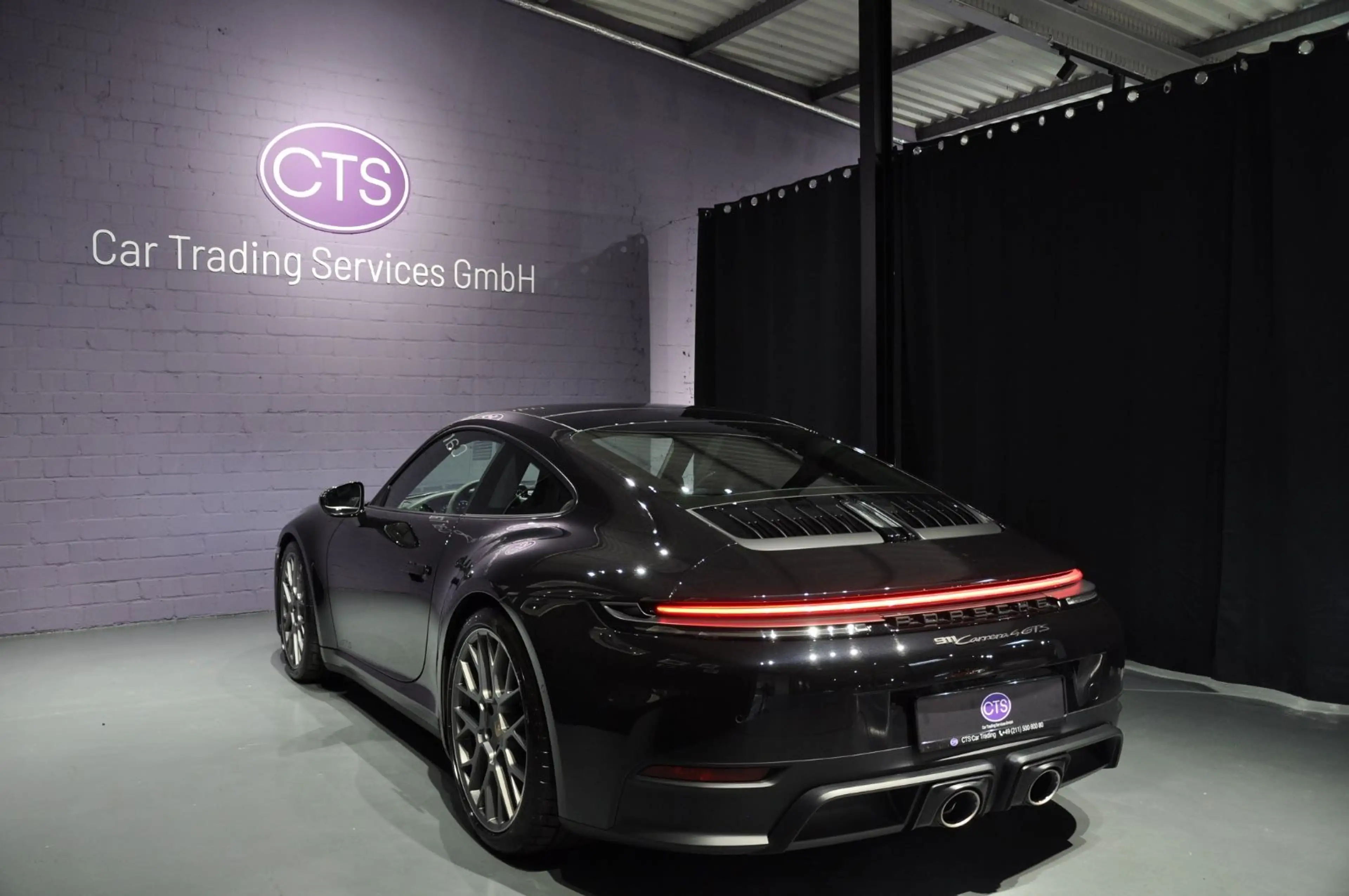 Porsche 911 Carrera 4 GTS T-Hybrid/erste Hand/ 5100 KM — photo 5