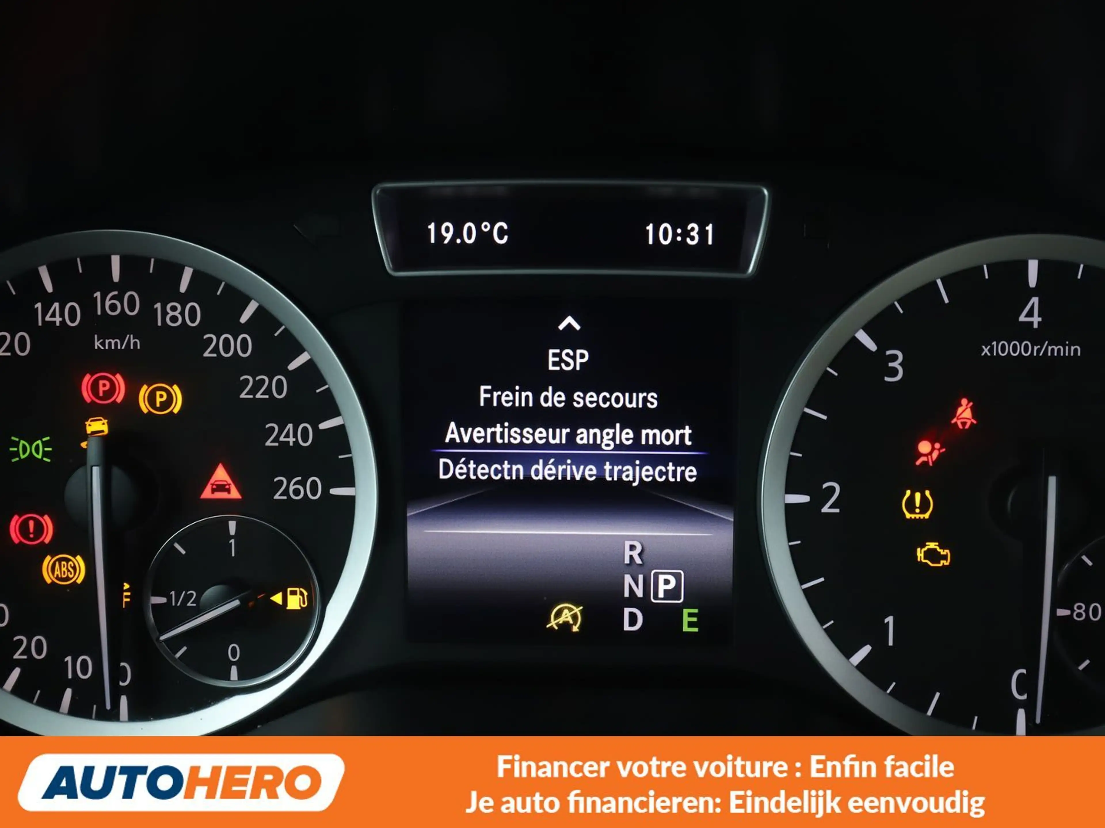 Infiniti Q30 2.2 Diesel Premium Tech AWD — photo 13