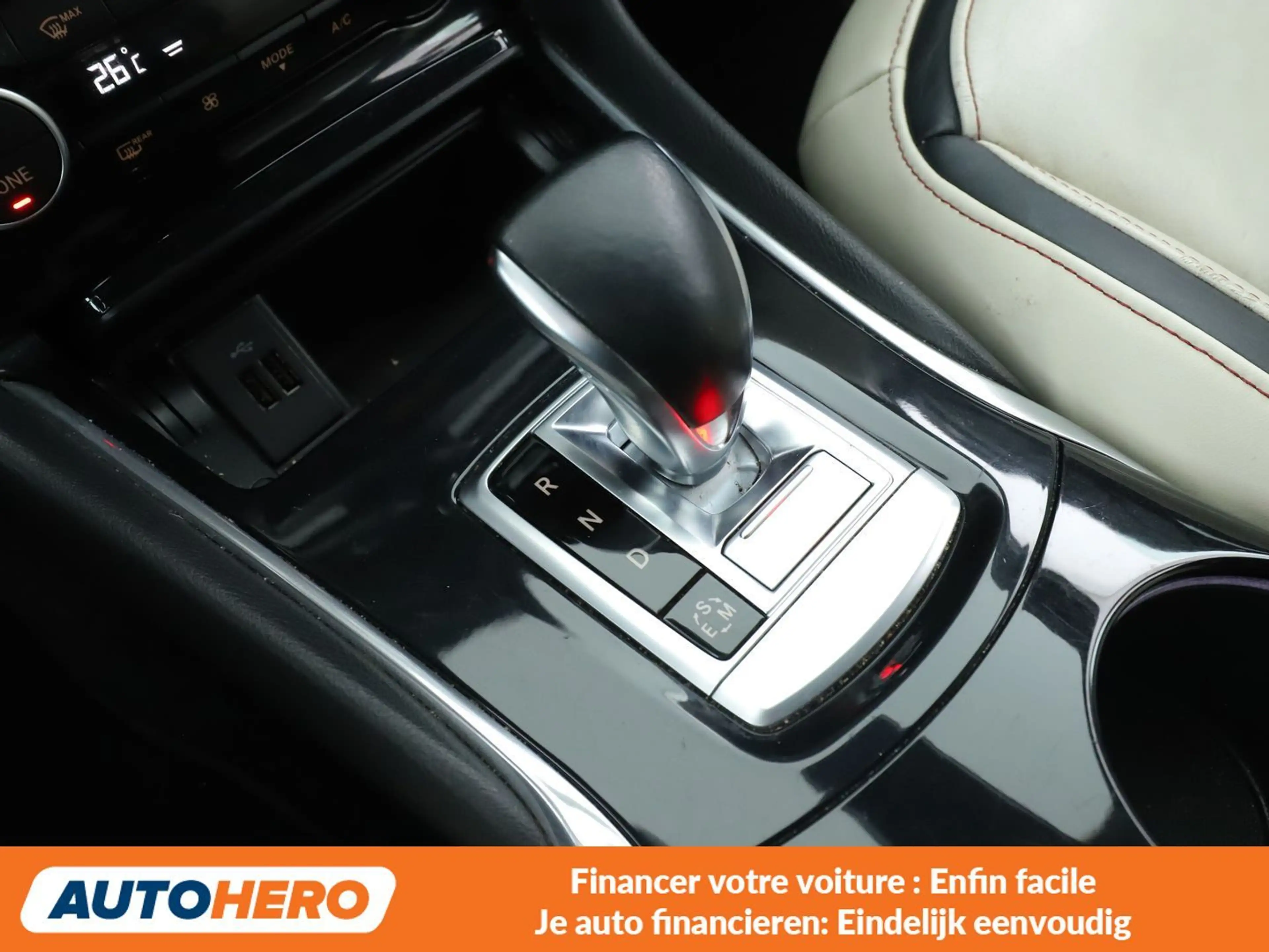 Infiniti Q30 2.2 Diesel Premium Tech AWD — photo 15