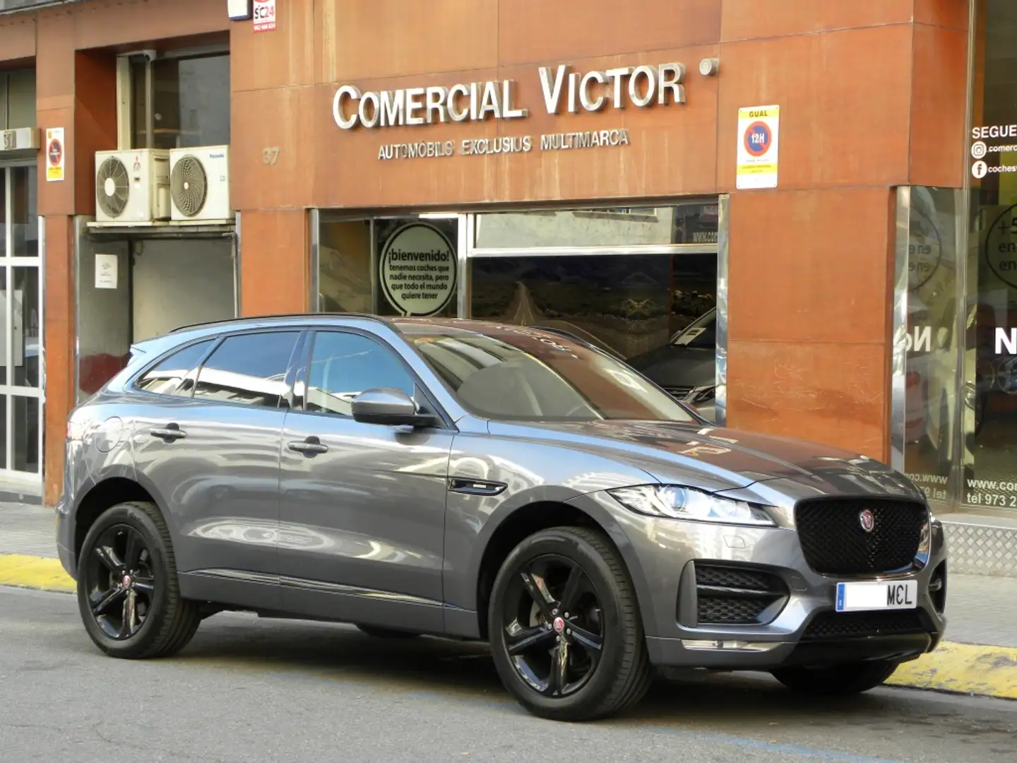 Jaguar F-Pace 2.0i4D R-Sport RWD 163 Gris - 1