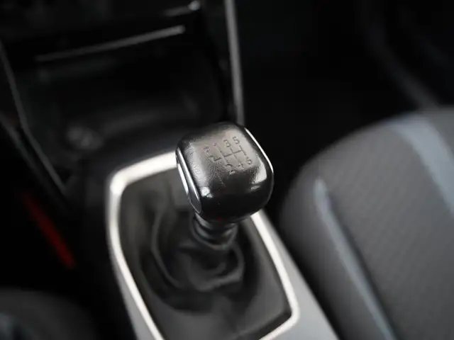 Peugeot 2008 view 10