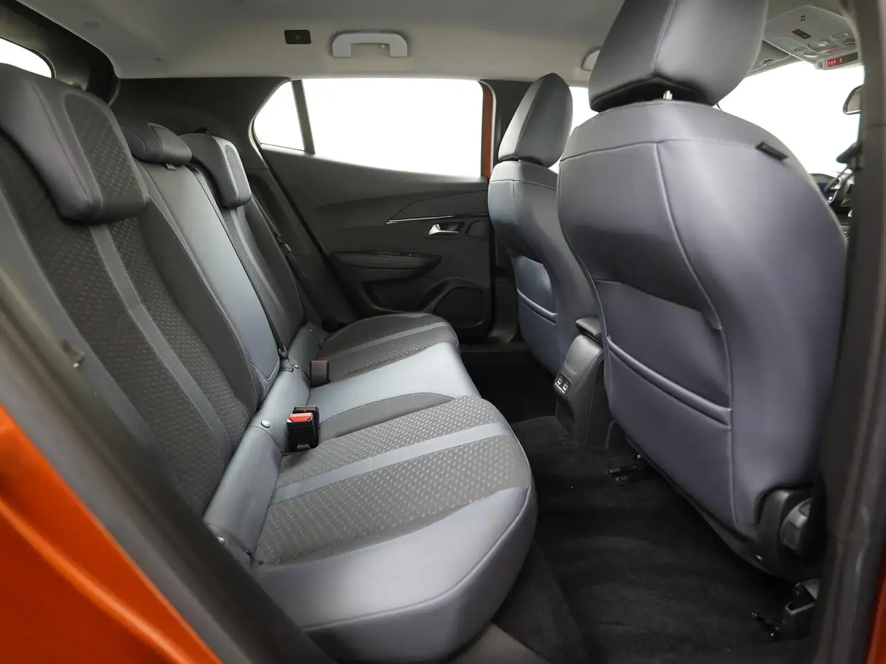 Peugeot 2008 1.2 PureTech Allure Navigatie Camera Carplay, миниатюра 24