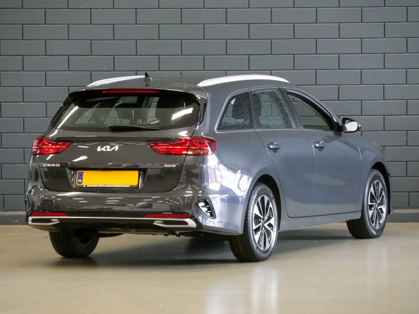 Kia Ceed SW / cee'd SW Sportswagon 1.6 GDI PHEV DynamicPlusLine | CAMERA Grijs - 2