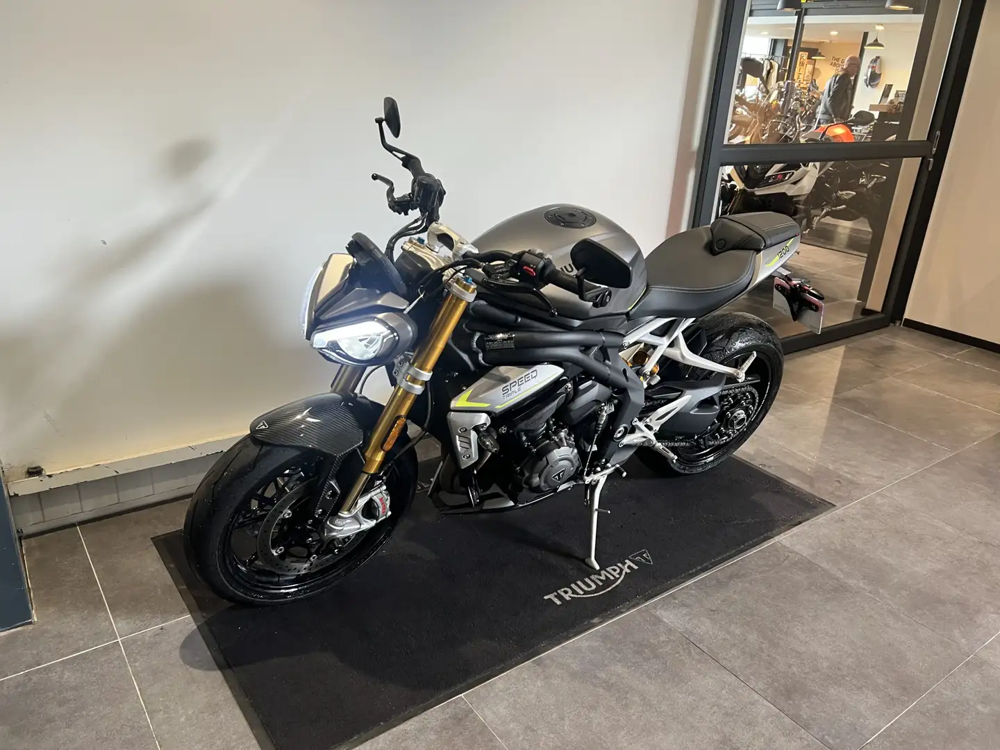 Triumph Speed Triple 1200 RS Gri - 2