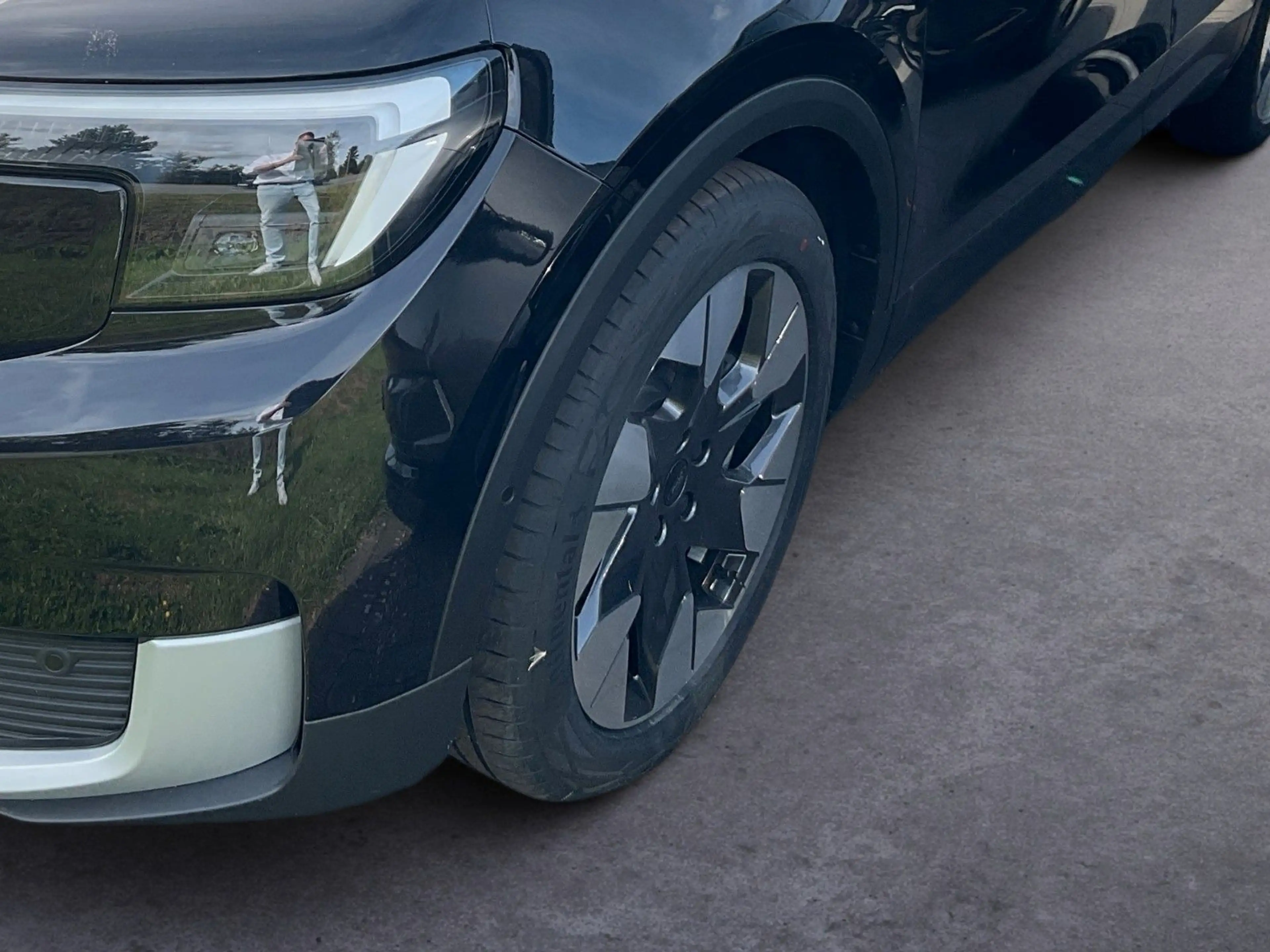 Ford Explorer Prem. RWD " Förderfähig " — photo 6