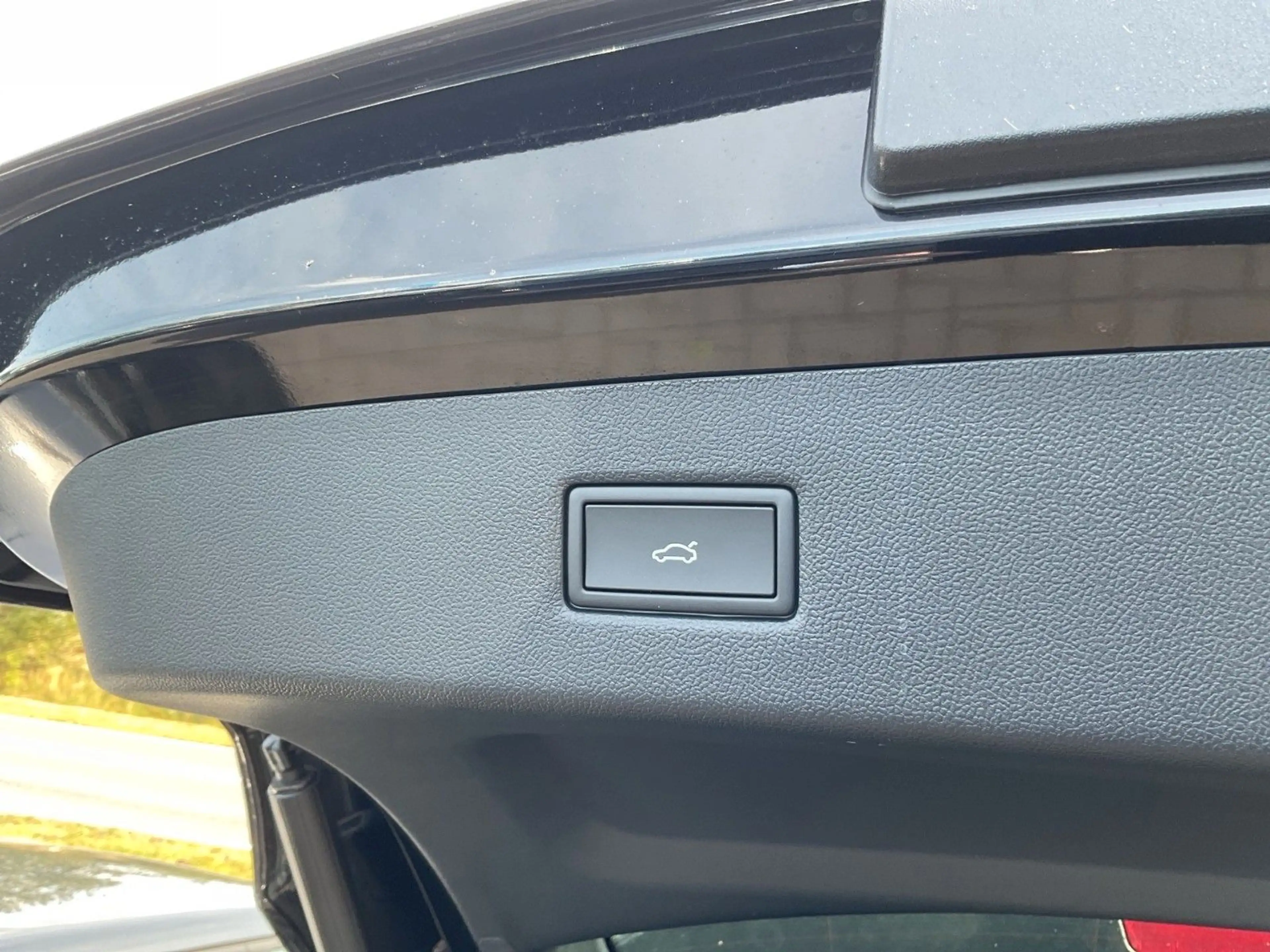 Ford Explorer Prem. RWD " Förderfähig " — photo 13