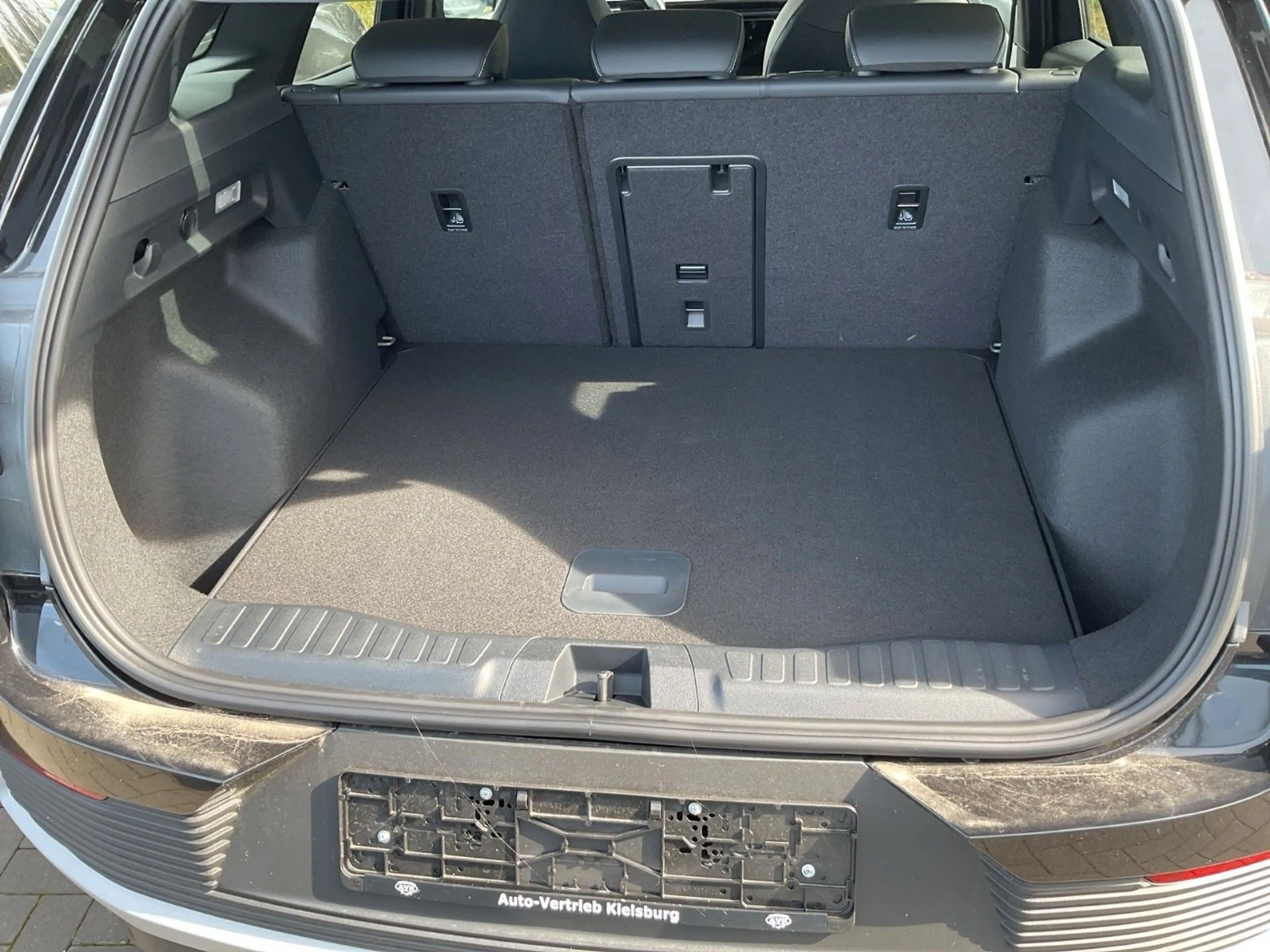 Ford Explorer Prem. RWD " Förderfähig " — photo 12