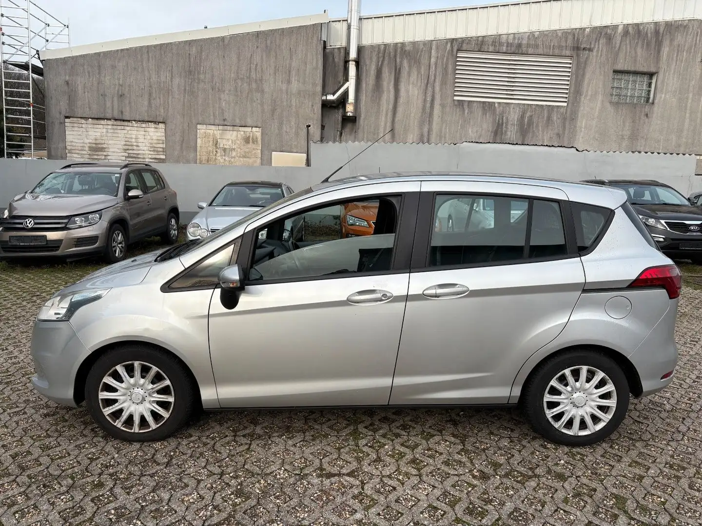 Ford B-Max B-MAX Trend KLIMAAUT. NAVI Zilver - 2