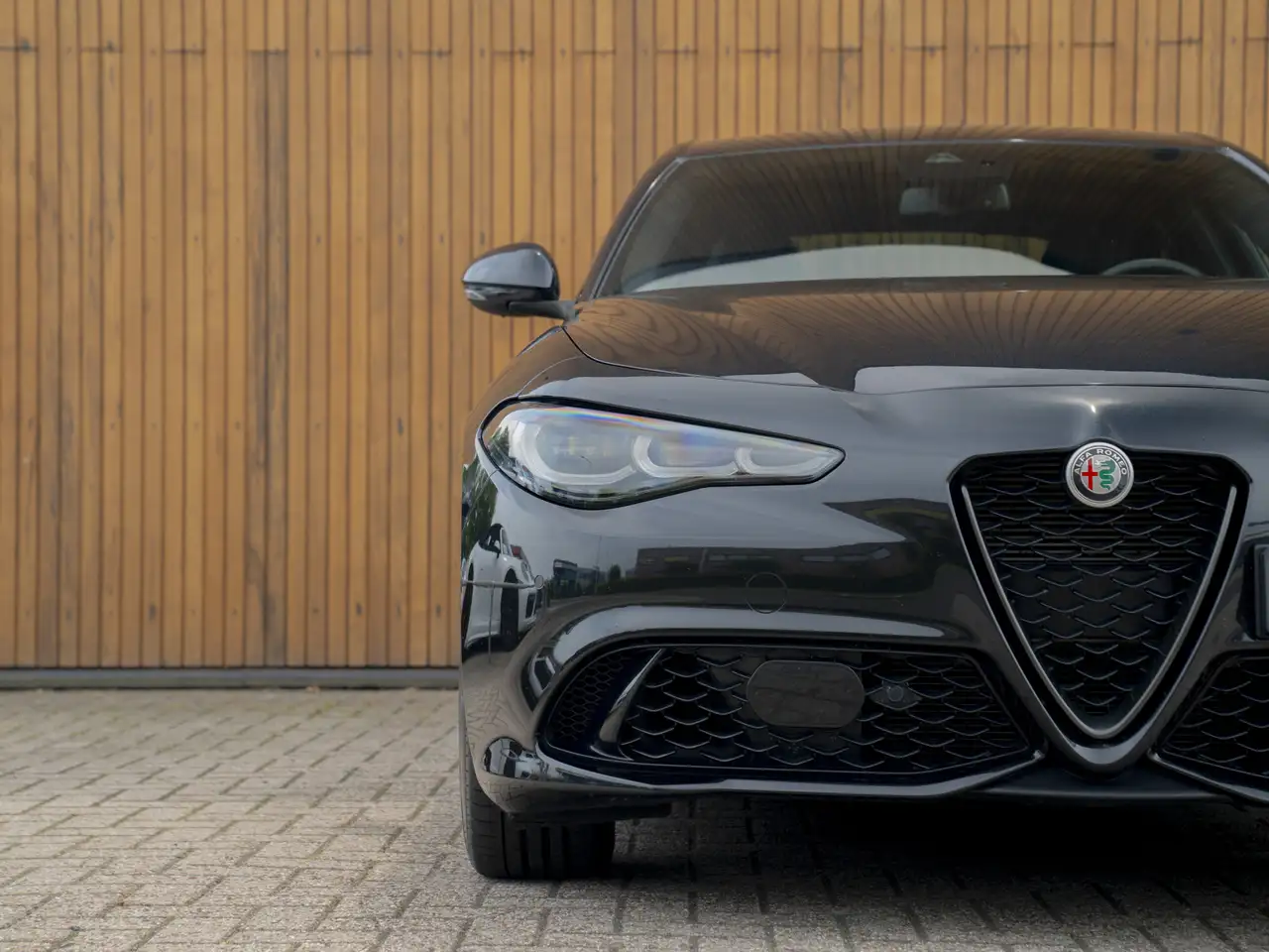Alfa Romeo Giulia 2023 — фото 16