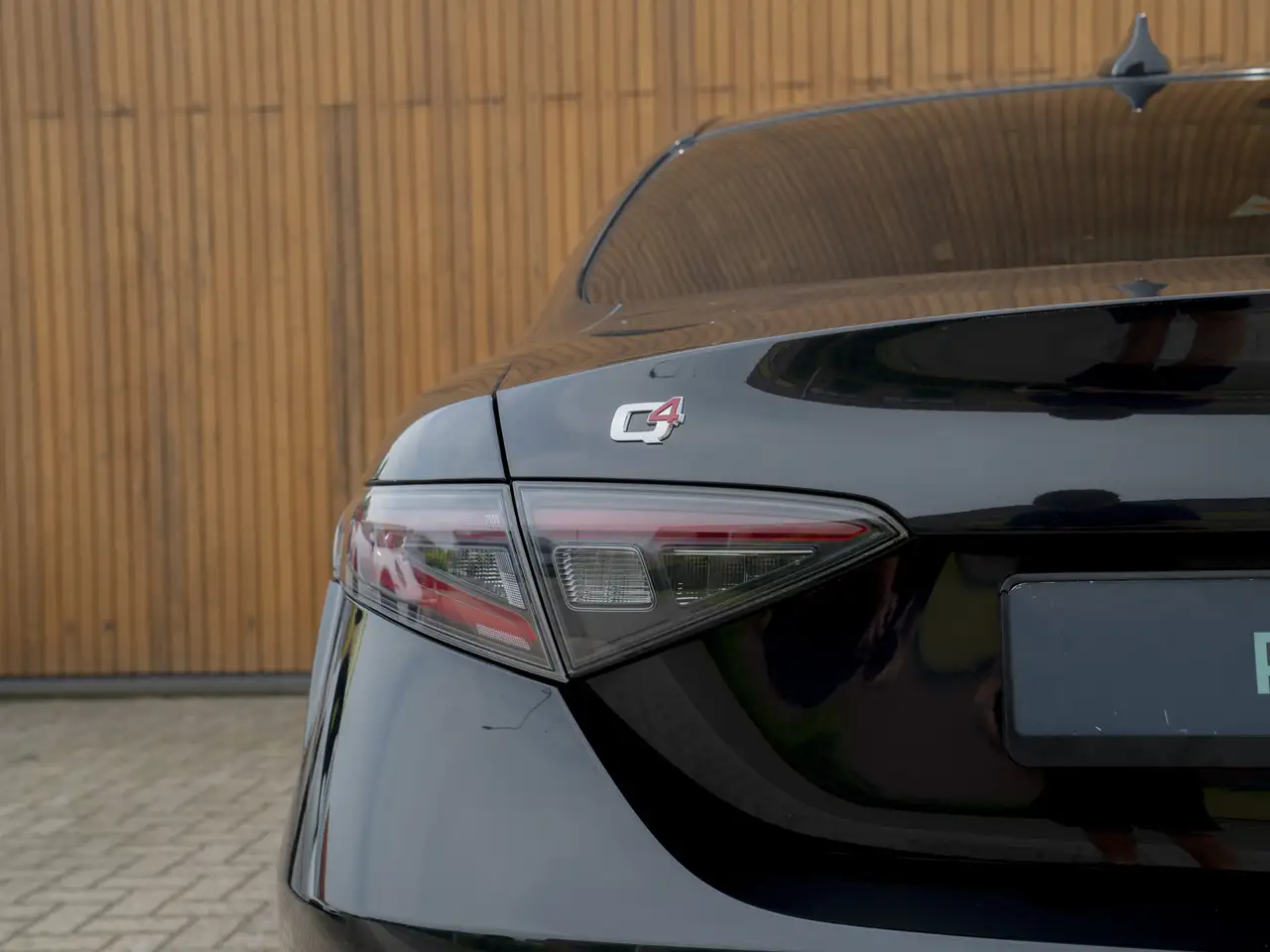 Alfa Romeo Giulia 2023 — фото 22