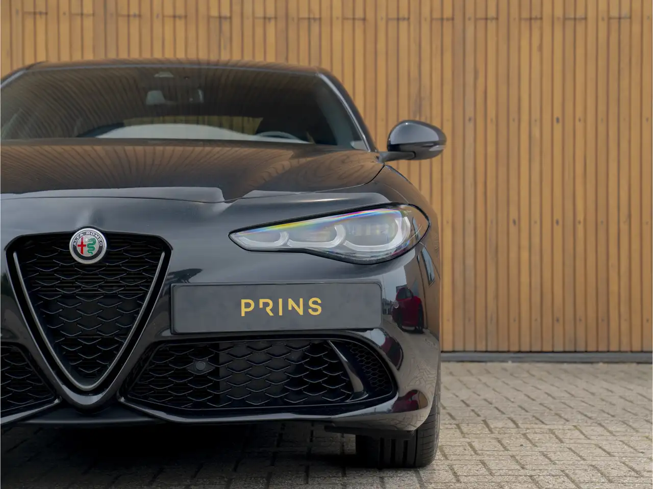Alfa Romeo Giulia 2023 — фото 17