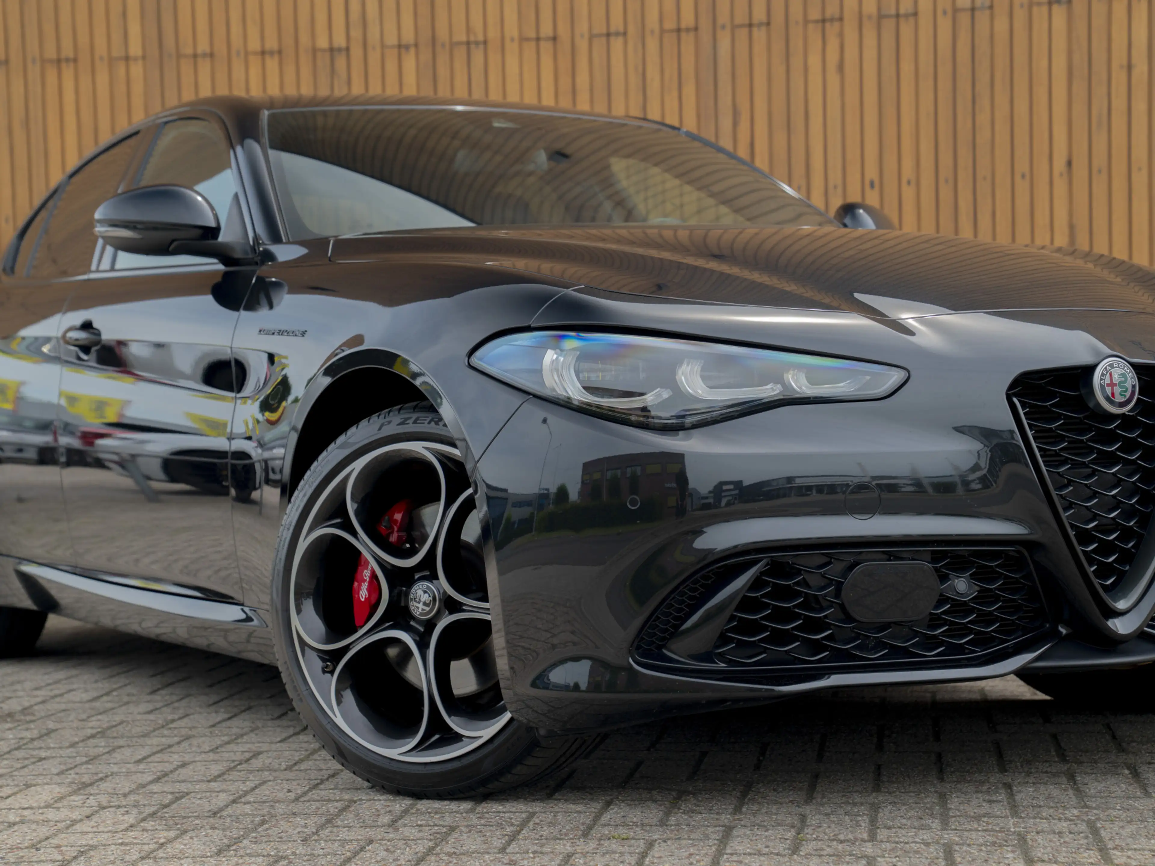 Alfa Romeo Giulia 2.0 T GME AWD Competizione Staat in loods klaar vo — photo 18