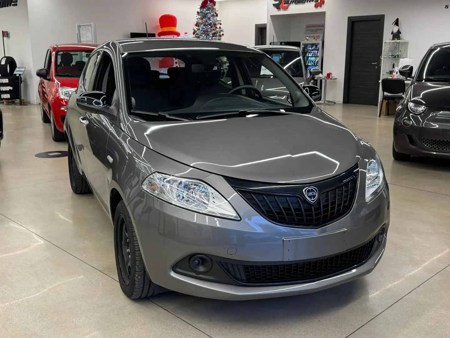 Lancia Ypsilon 1.0 firefly hybrid Silver Plus - 2