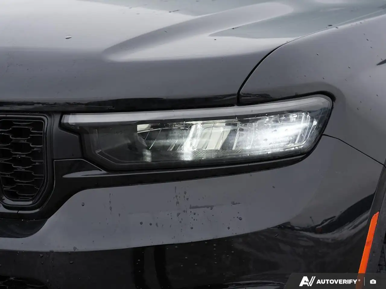 Jeep Grand Cherokee снимка Jeep Grand Cherokee
