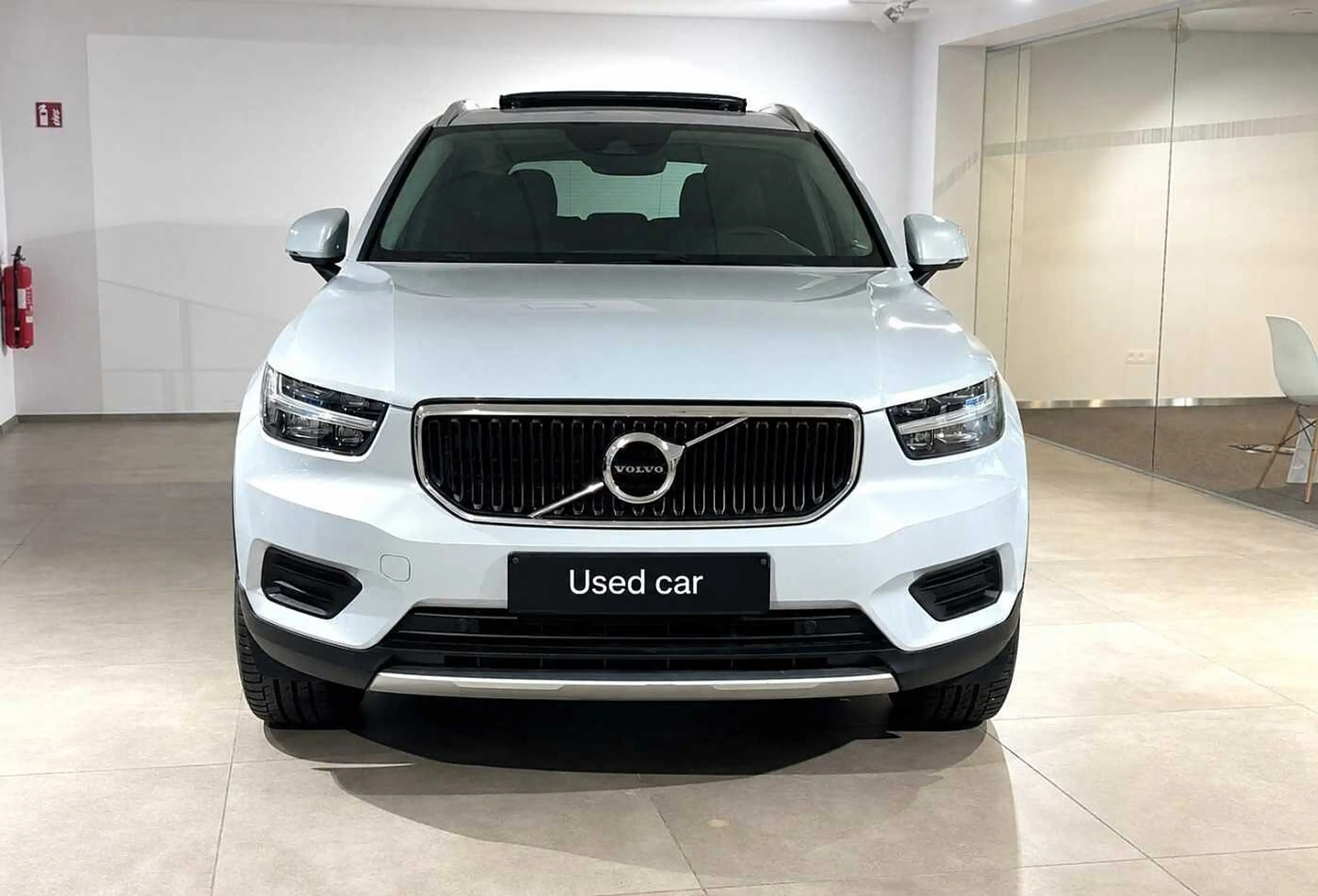 Volvo XC40 Momentum Pro, T2 (automatic) — photo 2