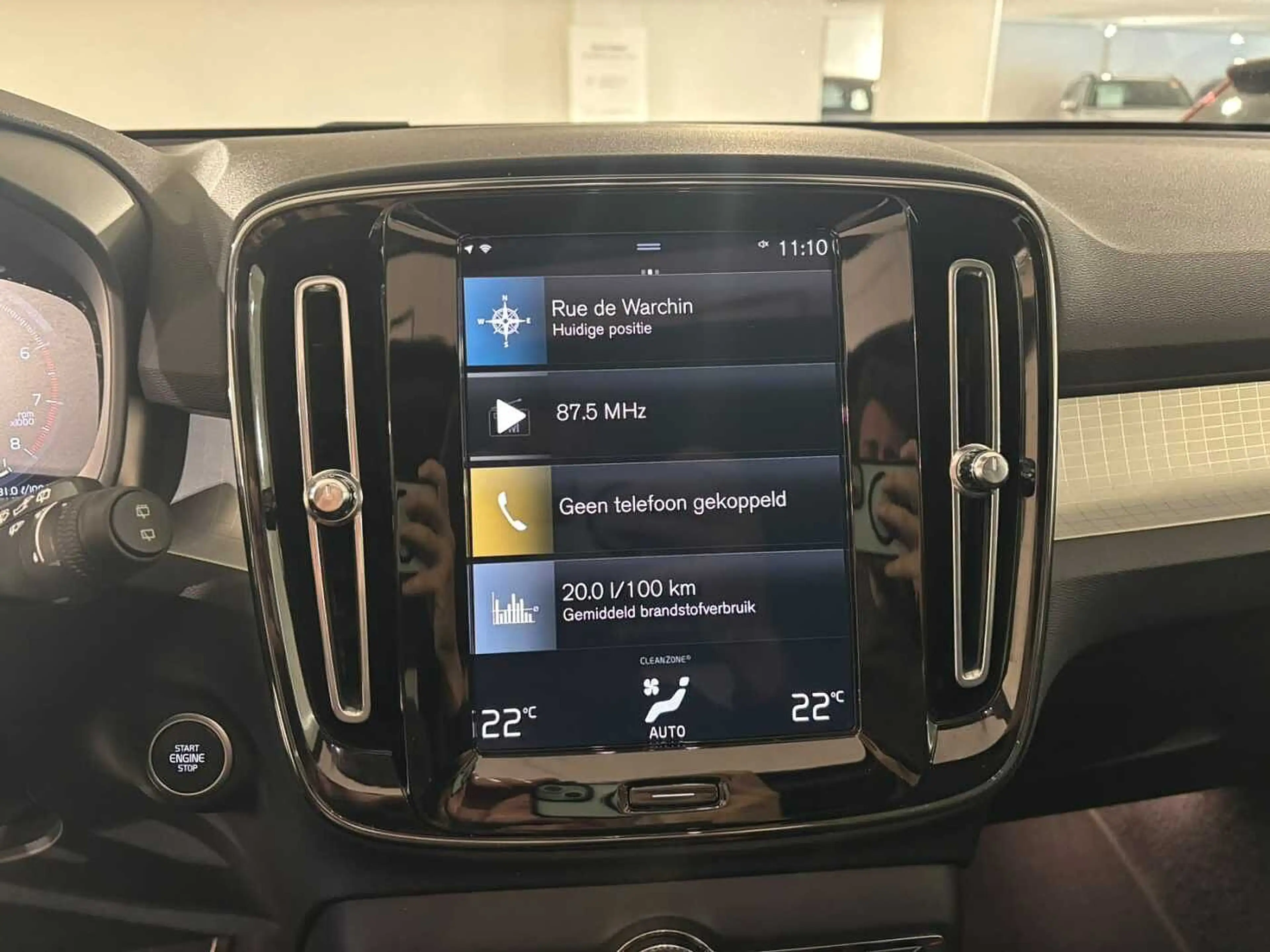 Volvo XC40 Momentum Pro, T2 (automatic) — photo 12