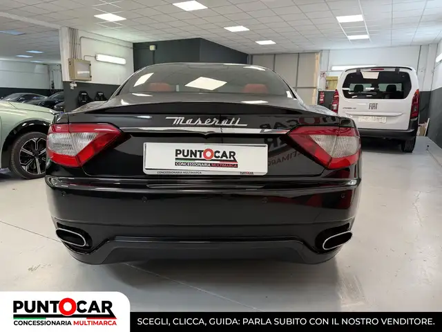Maserati Granturismo view 12