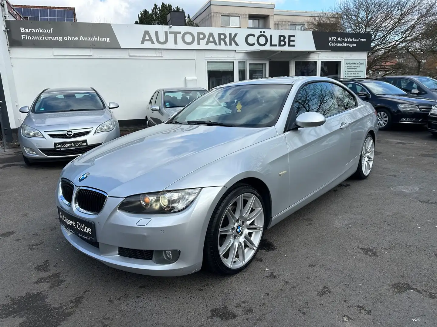 BMW 320 Baureihe 3 Coupe 320i**Automatik*Tüv 9/2026 Silber - 1