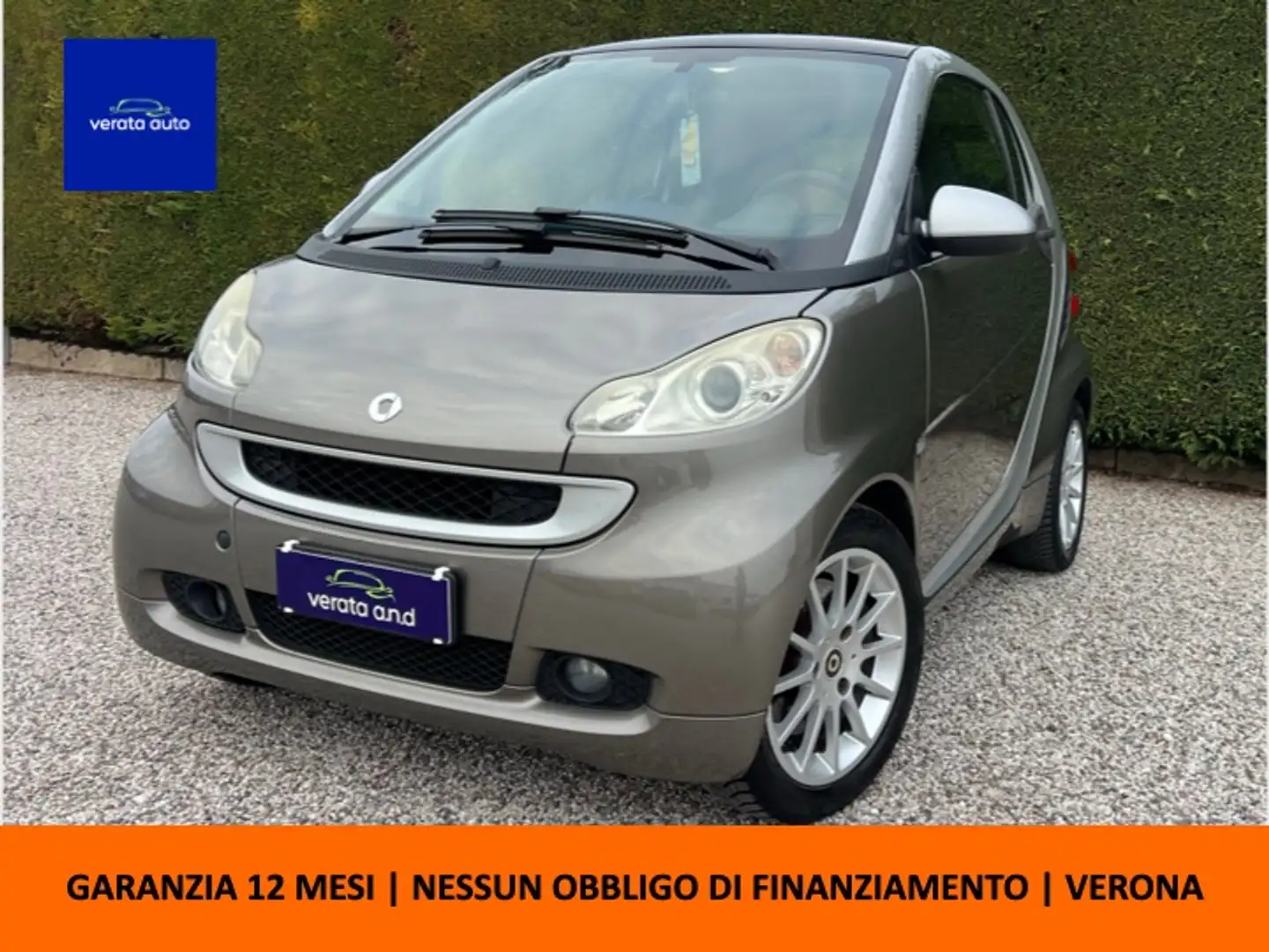 smart forTwo Fortwo 1.0 Micro Hybrid Drive Pure Gris - 1