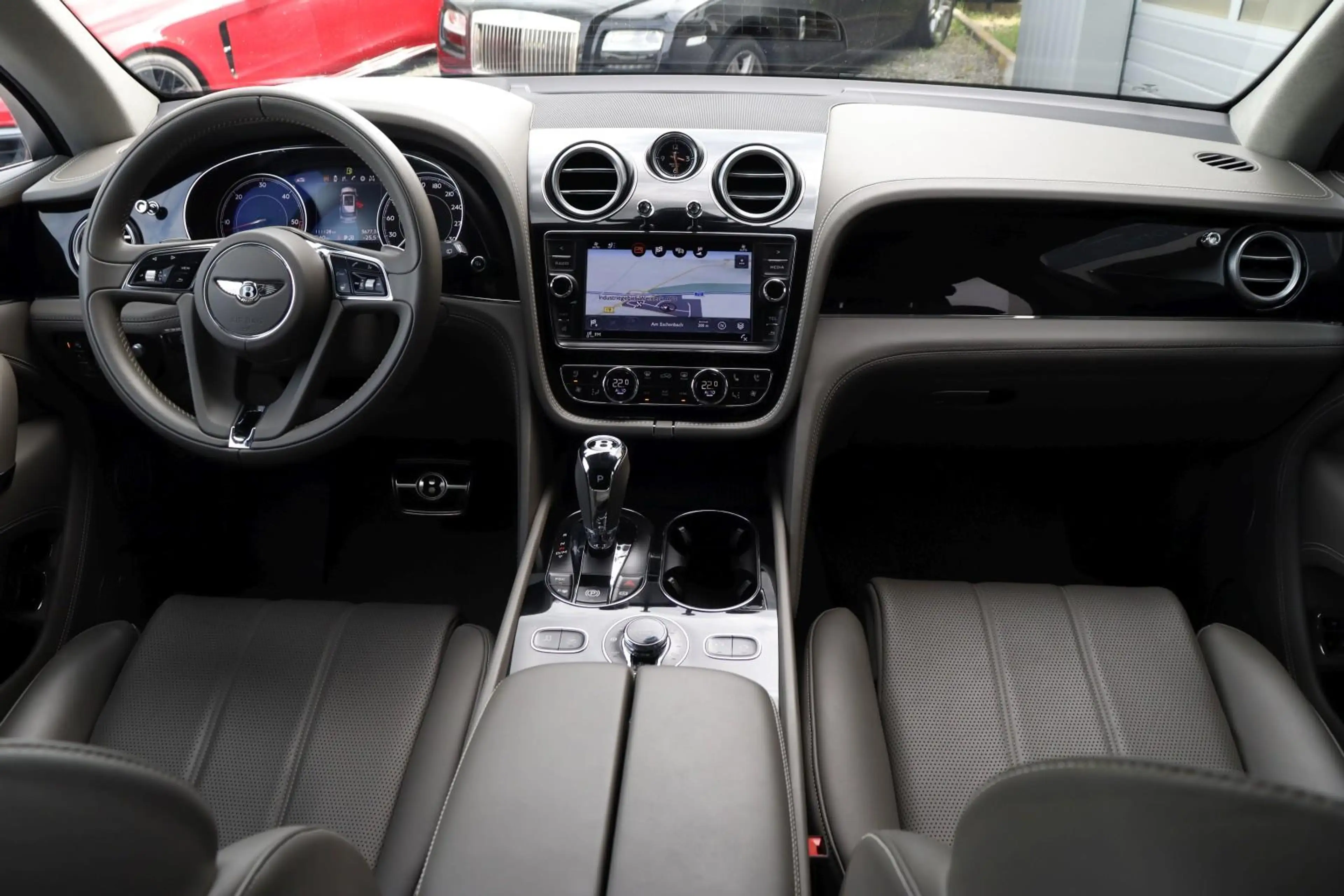 Bentley Bentayga V8 Diesel +NAIM+NIGHT VISION+AHK+HEAD-UP+ — photo 8