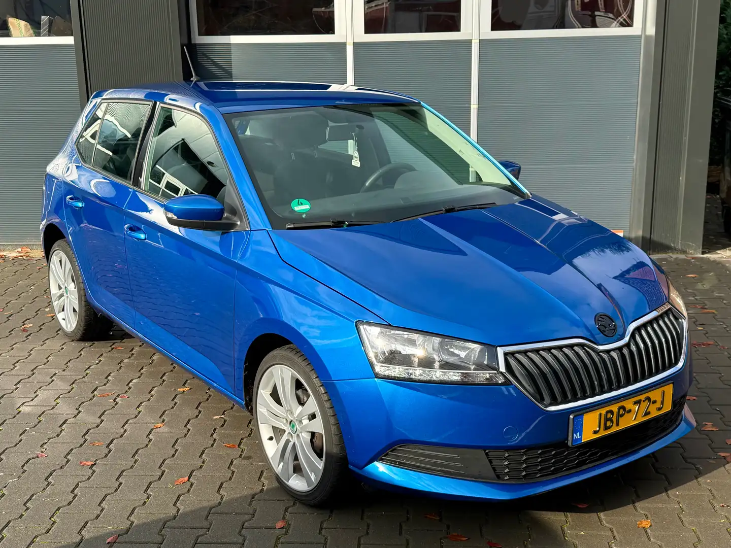 Skoda Fabia AppleCarPlay || 17” Inch VRS || Rijklaar & Garan Blauw - 1