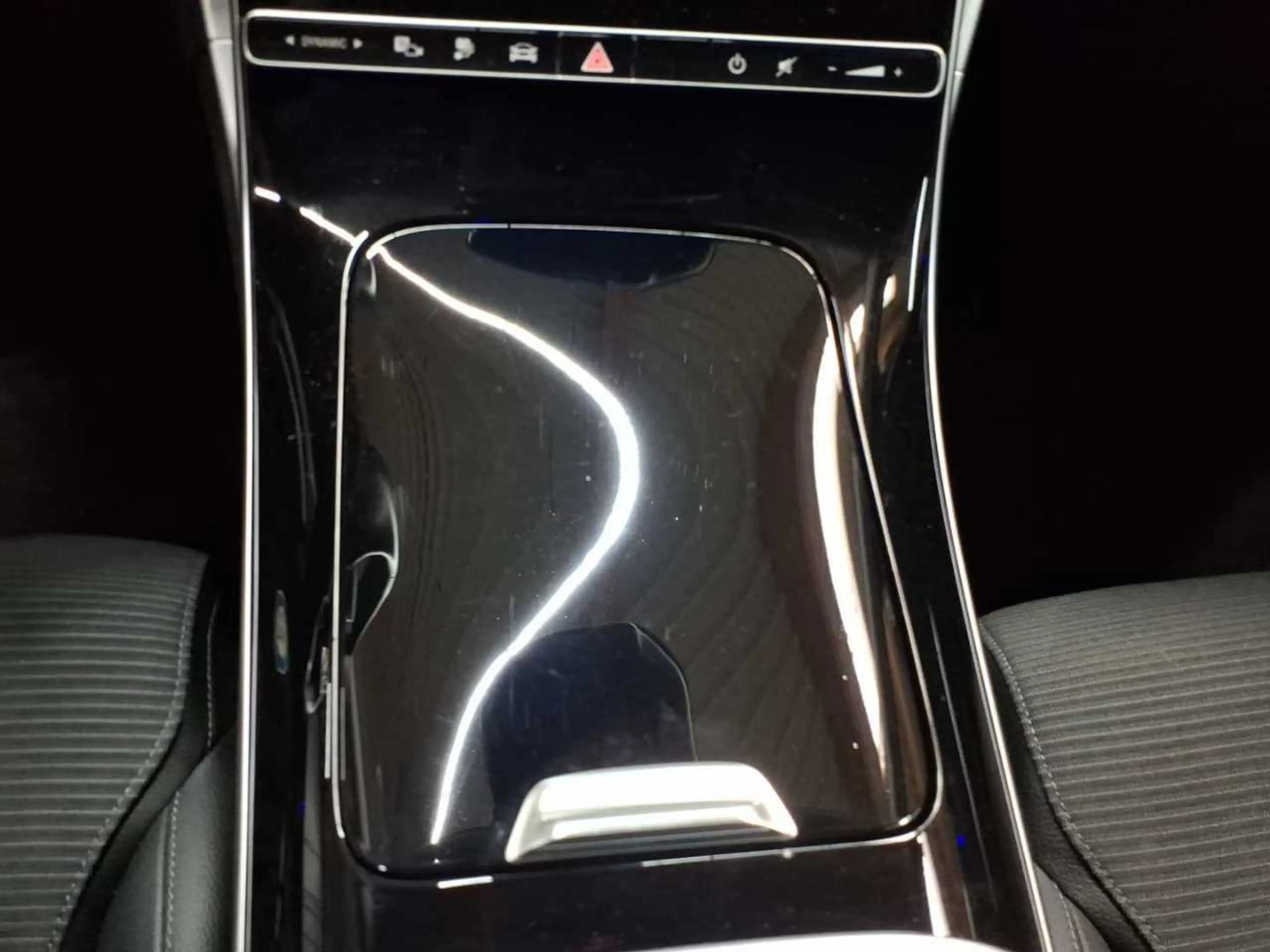 Mercedes-Benz C 300 C 300 e T 9G- Avantgarde AHK KAM SHZ — photo 10