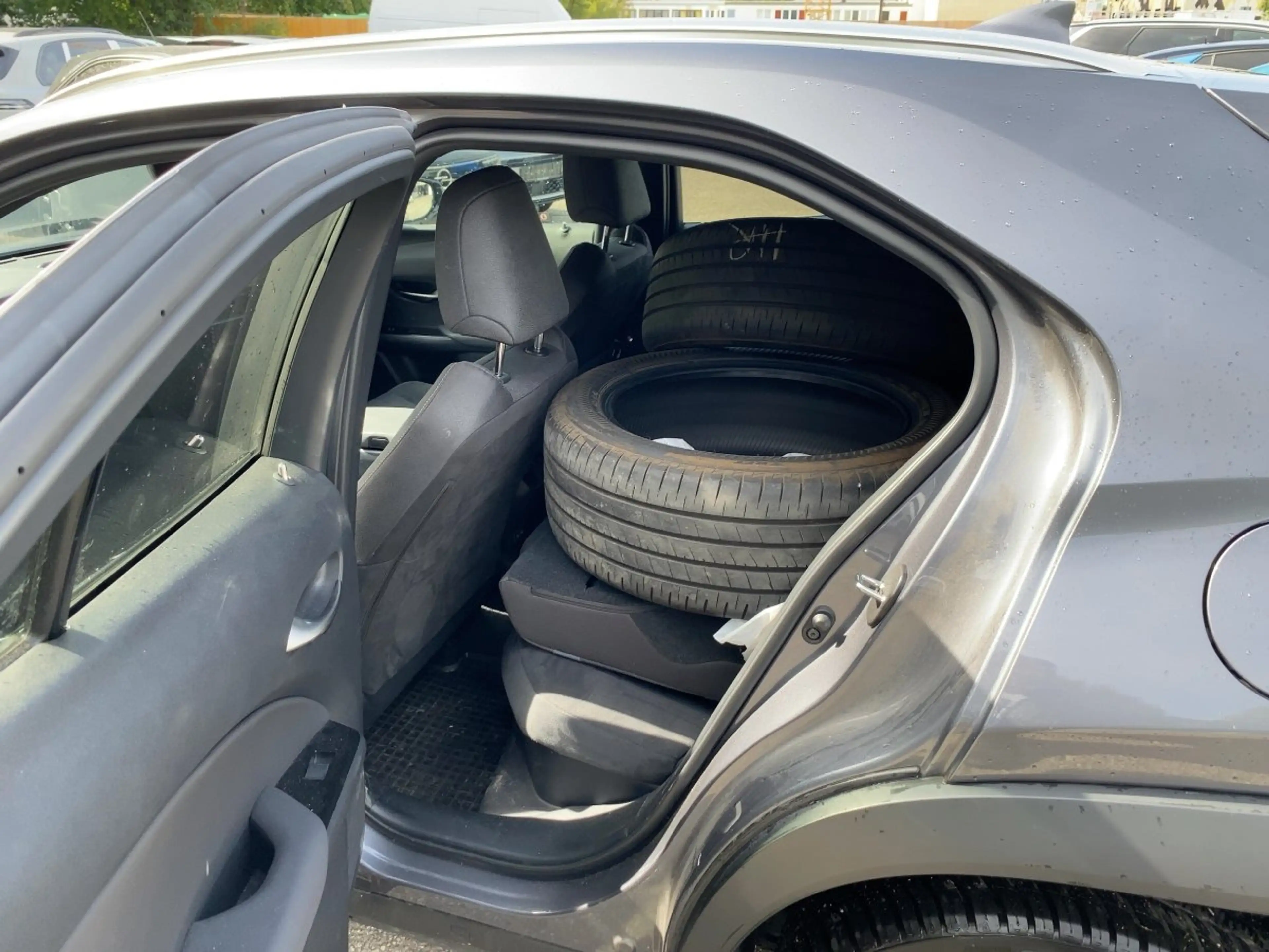 Lexus UX 250h UX 250 h 250h Style Edition — photo 13
