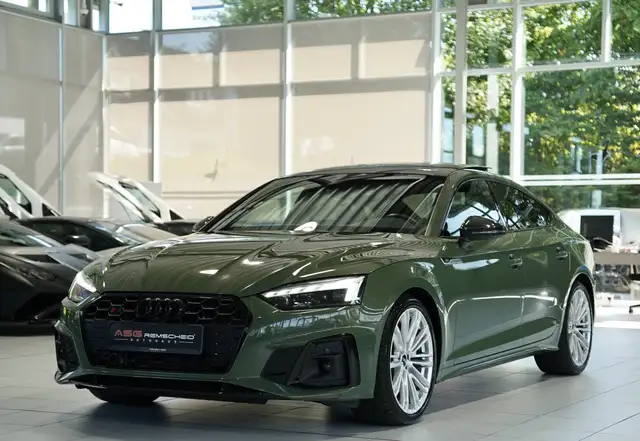 Audi S5 view 4