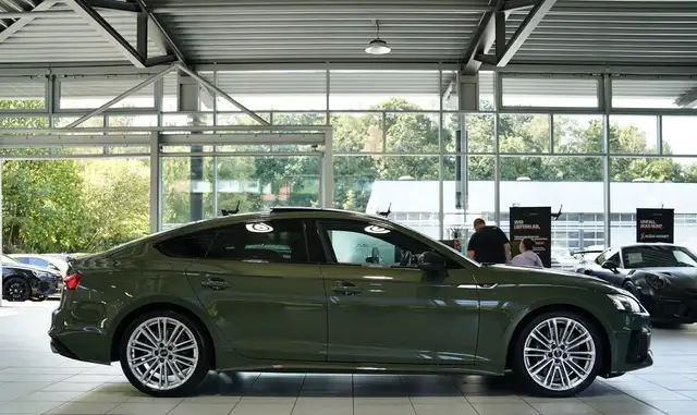 Audi S5 view 6