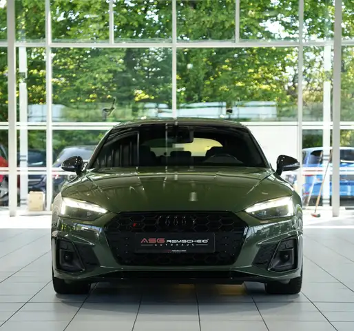 Audi S5 view 3
