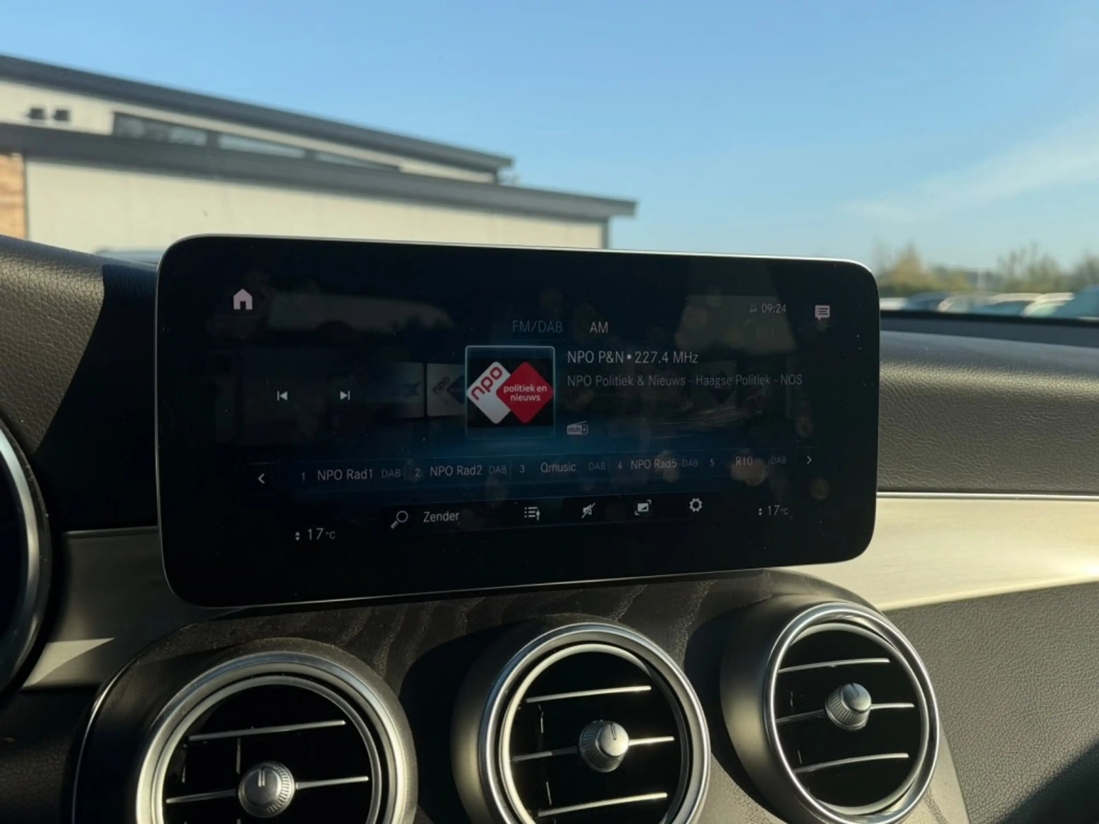 Mercedes-Benz GLC 300 300E 4M BNS SOL. AMG. PANO, ACC, BURMESTER — photo 13