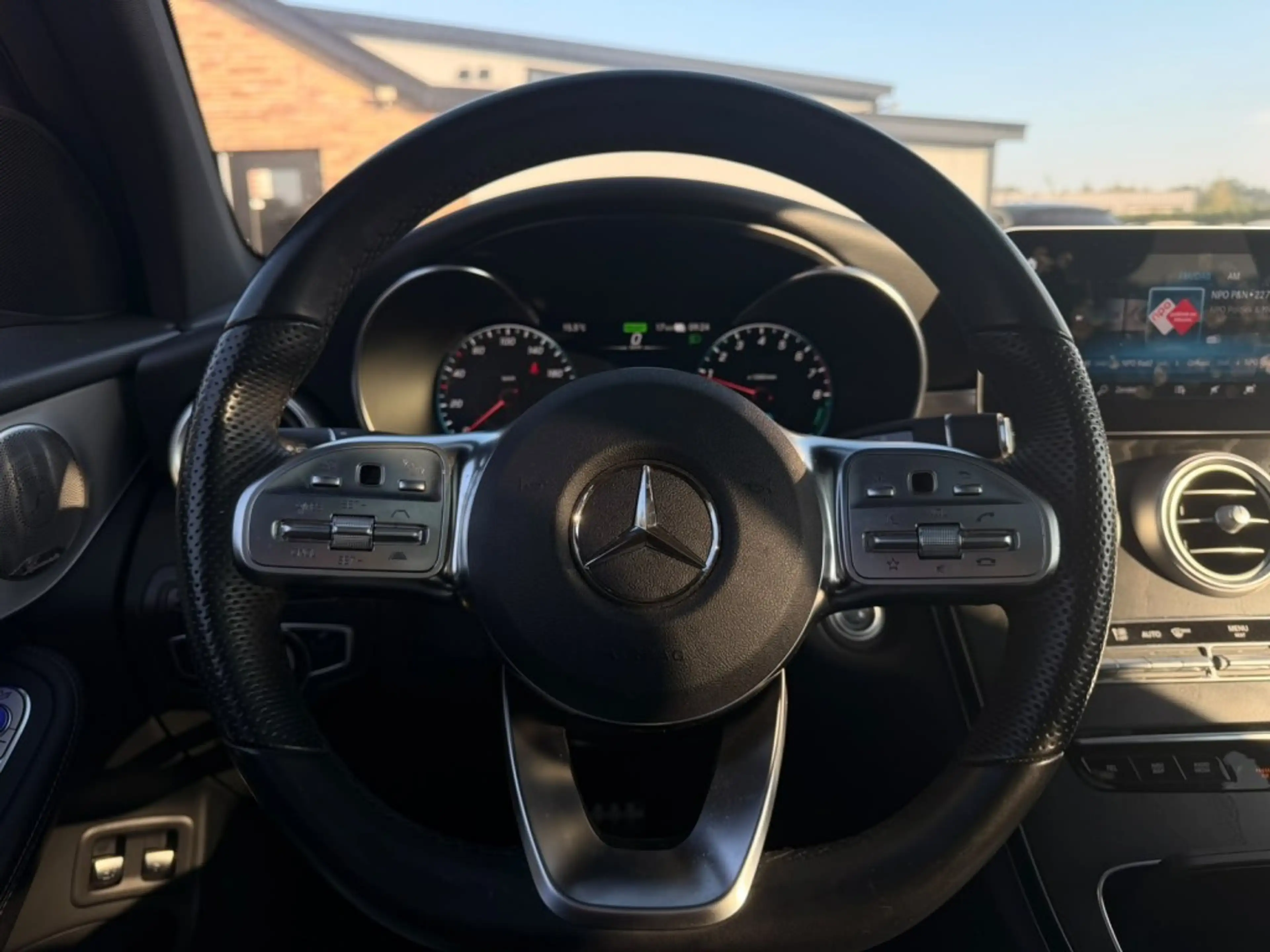 Mercedes-Benz GLC 300 300E 4M BNS SOL. AMG. PANO, ACC, BURMESTER — photo 11