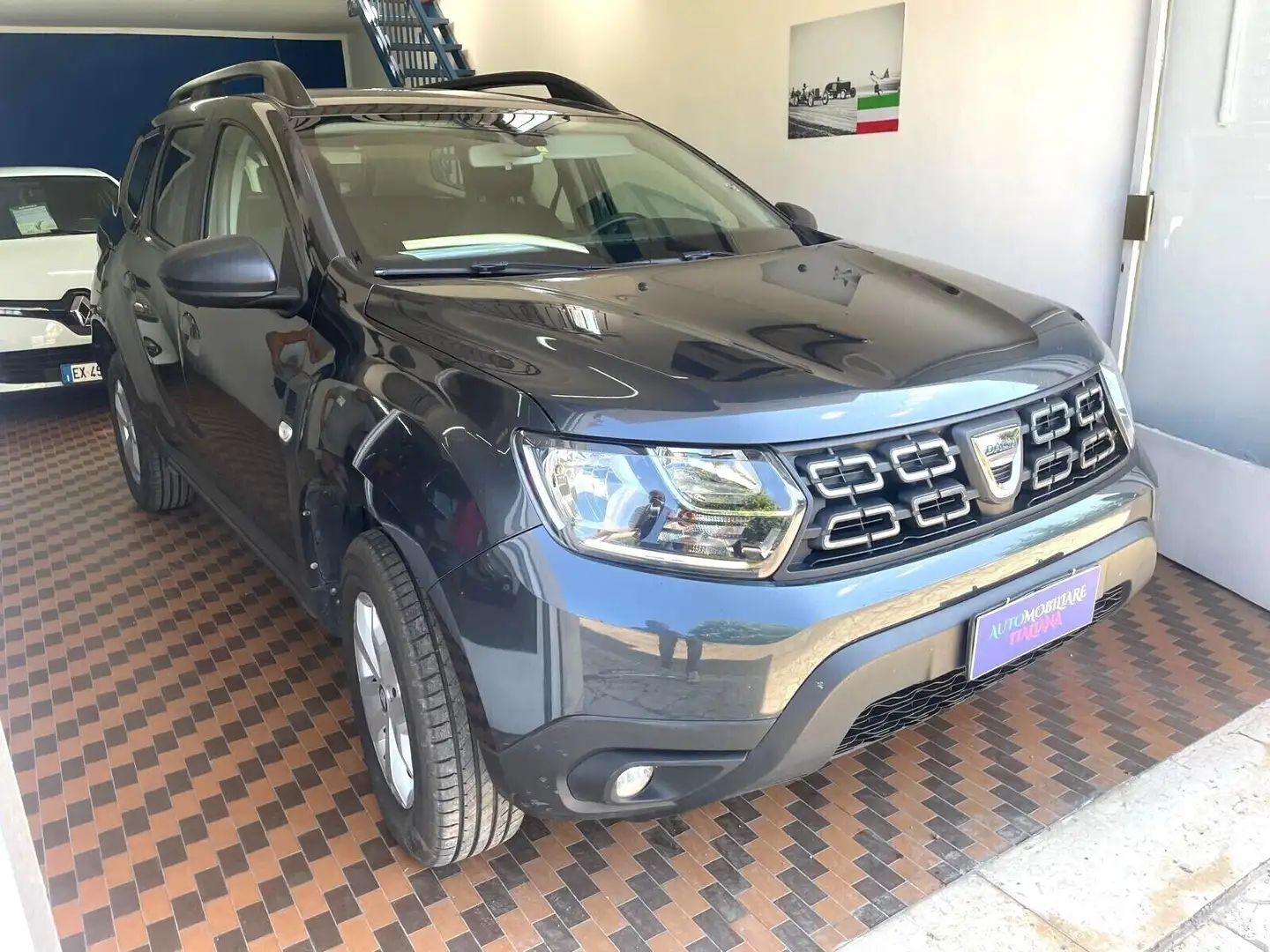 Dacia Duster 1.5 dCi 8V 110 CV 4x2 Comfort Gris - 1