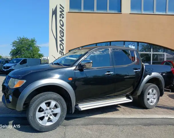 Mitsubishi L200