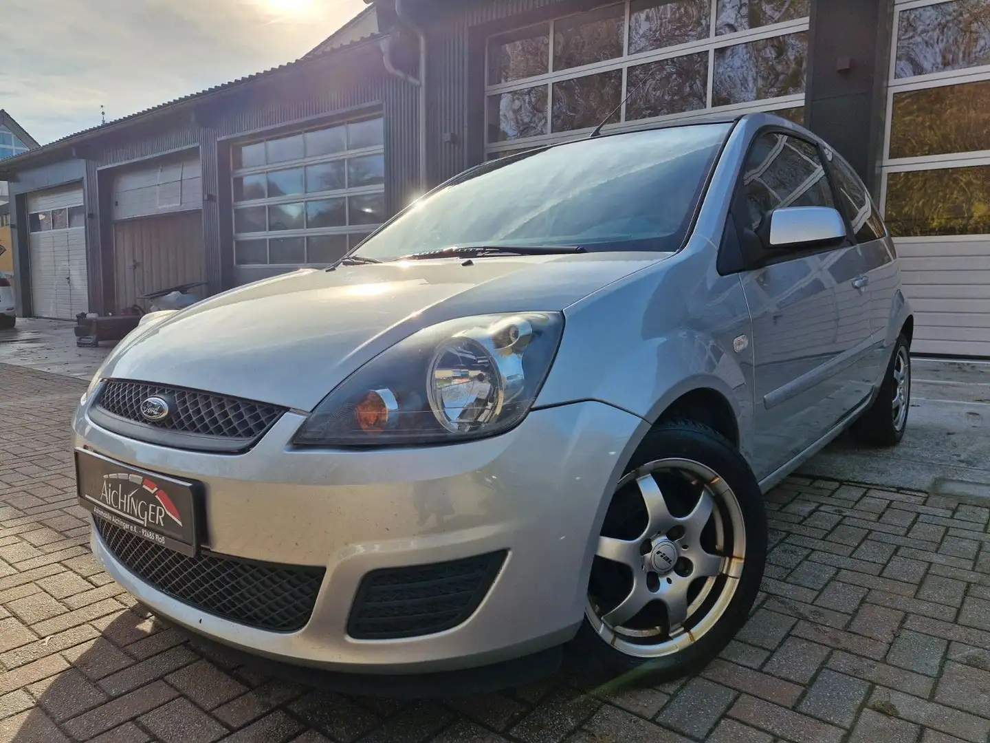 Ford Fiesta Style Klima 82 Tkm Silber - 1