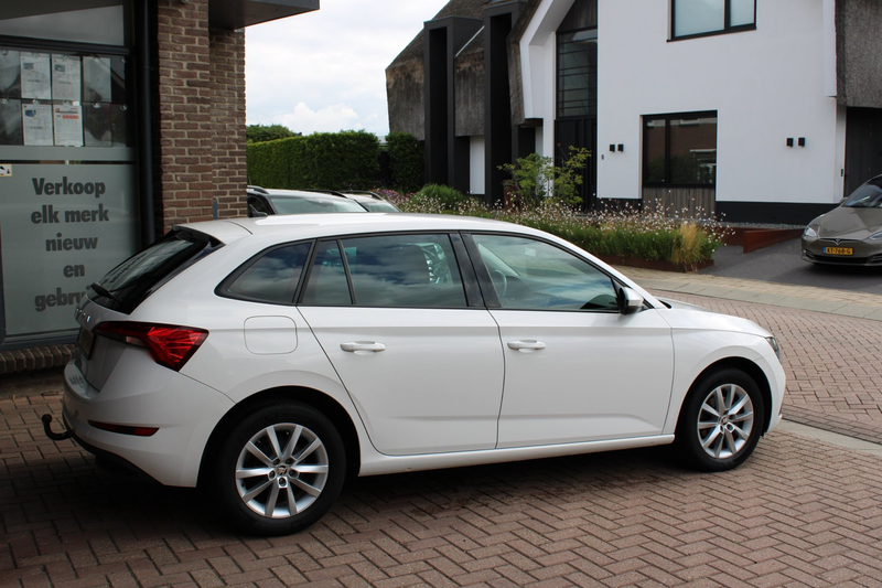 Skoda Scala 1.0 TSI Ambition / Camera / Apple/Android Carplay — photo 7