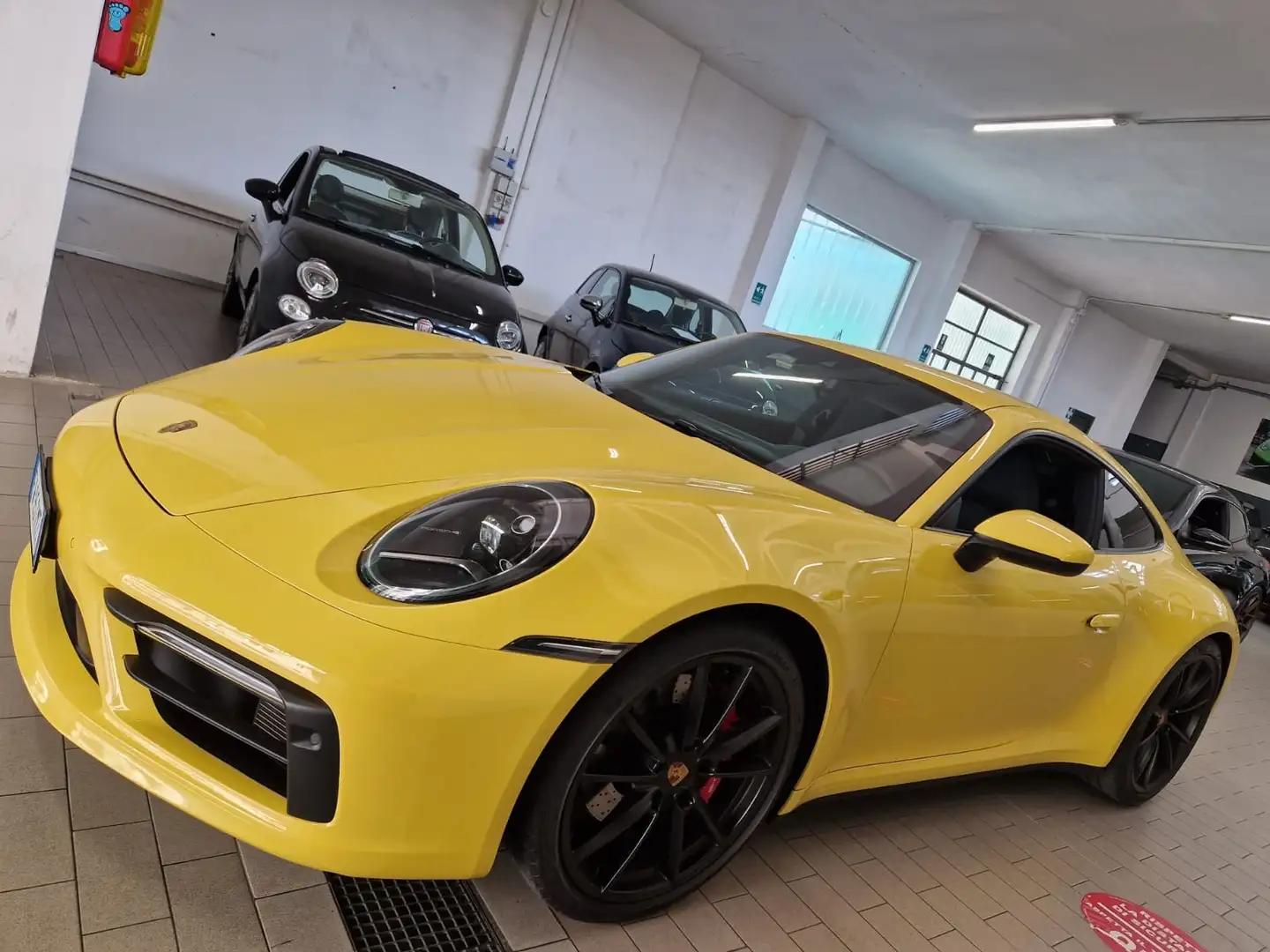 Porsche 911 carrea S tutti tagliandi porsche giallo racing Giallo - 1