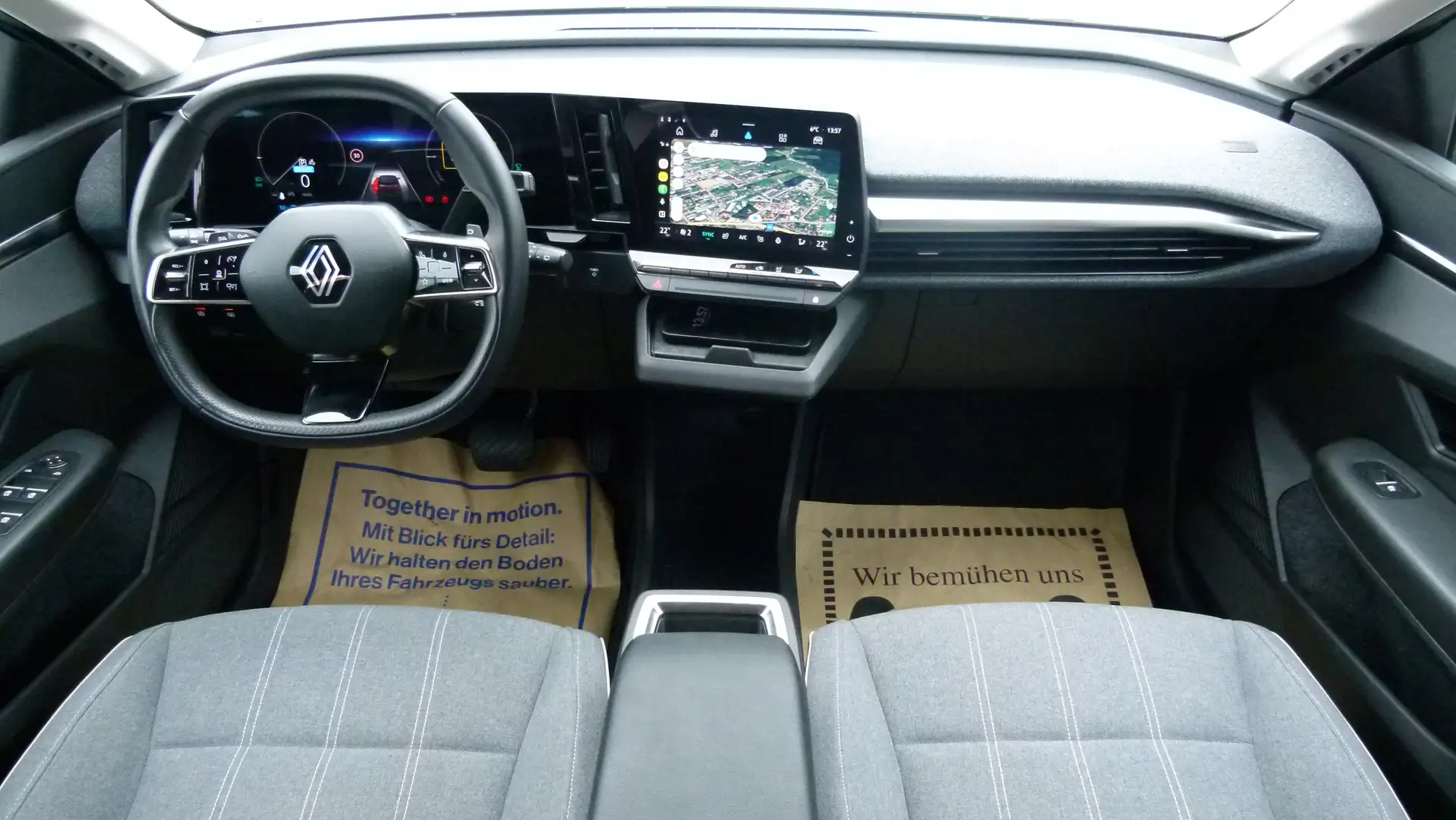 Renault Megane E-tech Equilibre EV40 130hp boost charge Blanc - 2