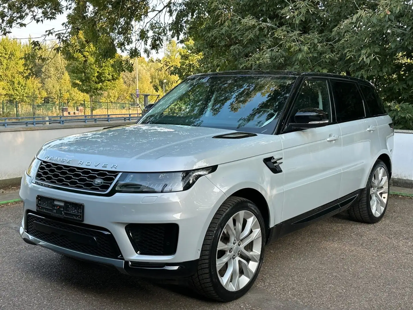 Land Rover Range Rover Sport P300 HSE *Pano*Entertainment* Silber - 1