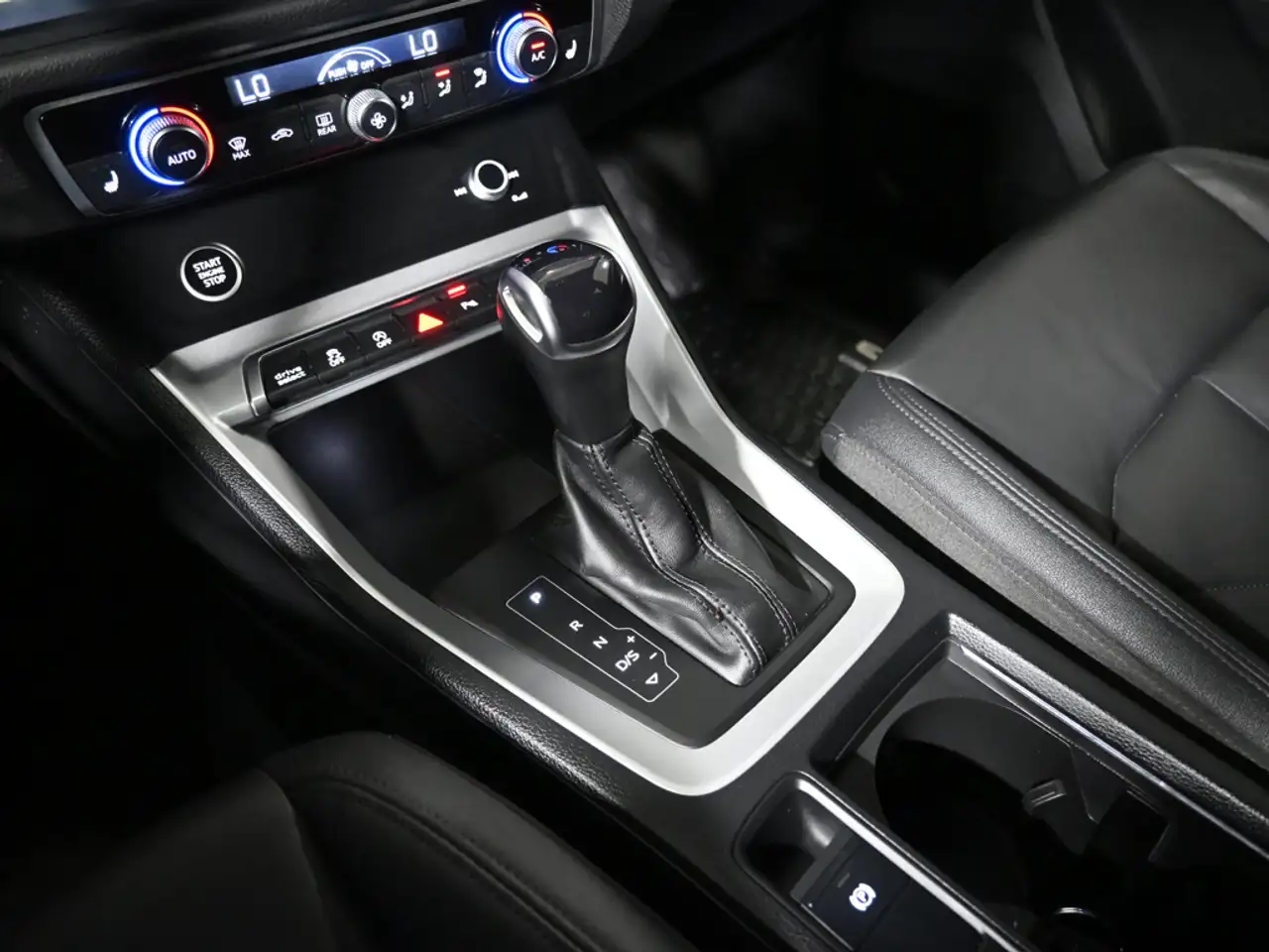 Audi Q3 снимка Audi Q3