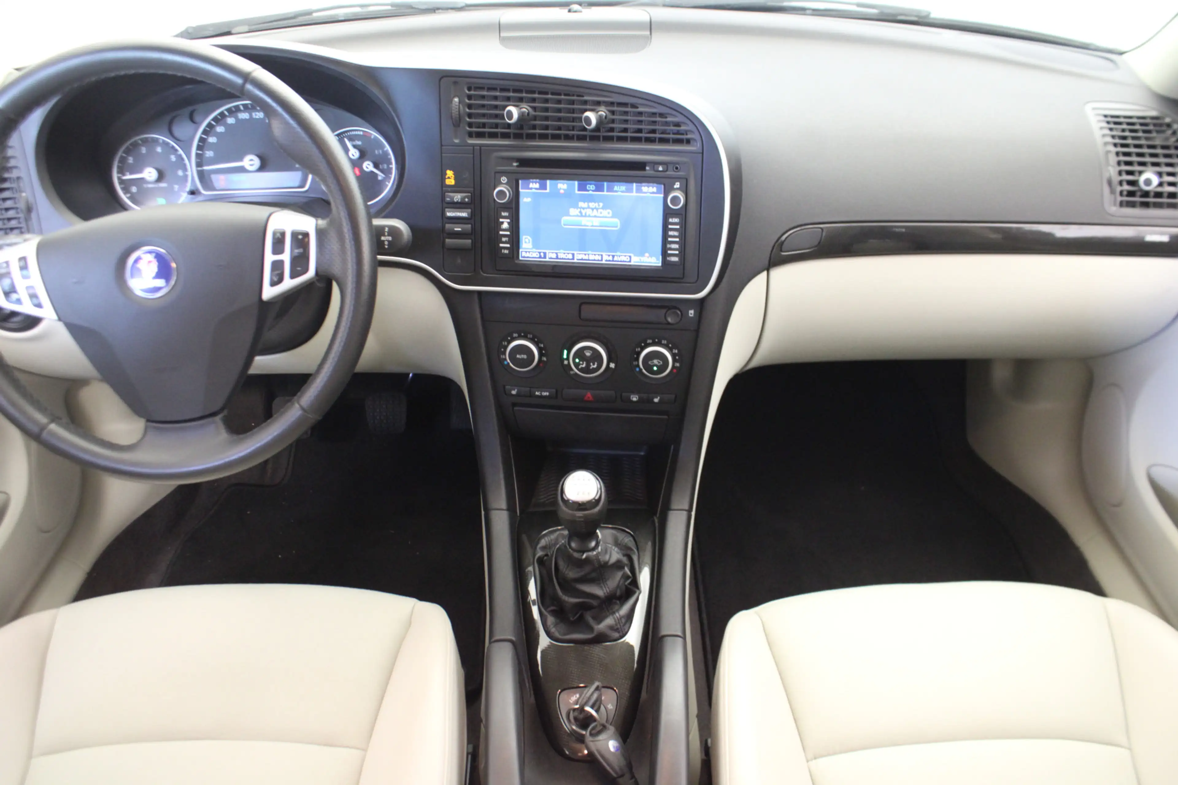 Saab 9-3 Sport Sedan 2.0t Norden — photo 10