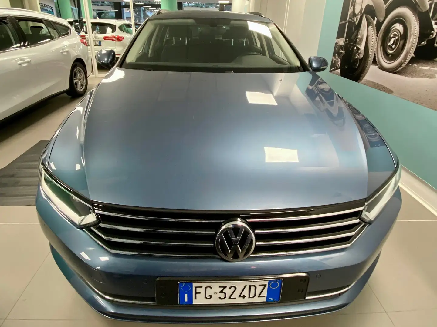 Volkswagen Passat Variant 1.6 tdi Comfortline 120cv dsg Blu/Azzurro - 1