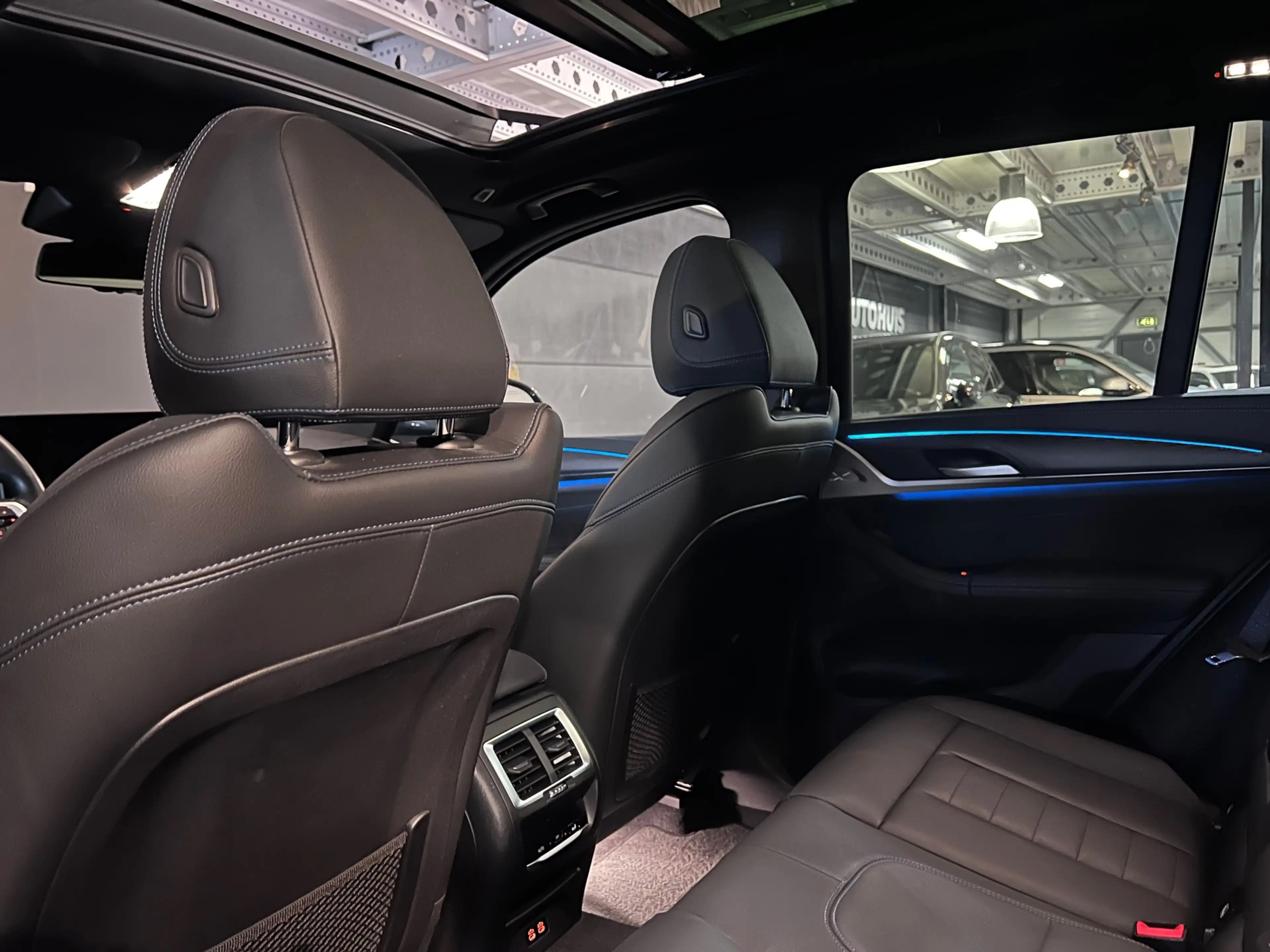 BMW iX3 High Executive 80 kWh Edition M Pano/Stuurverwarmi — photo 22