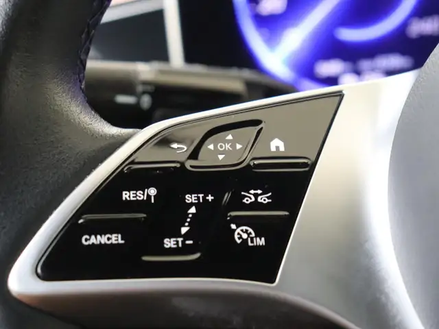 Mercedes-Benz EQE view 12